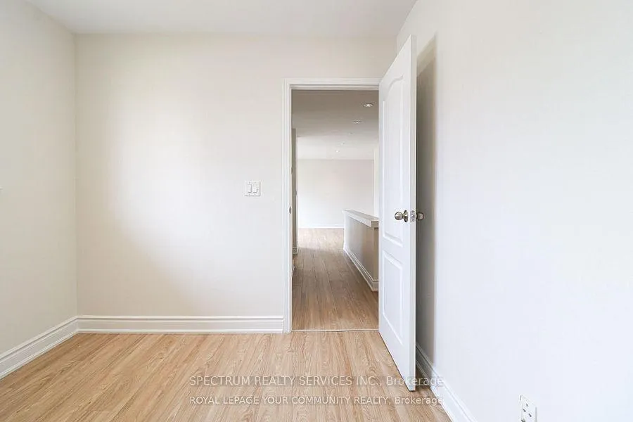 Photo 17 of 15 Golding Avenue, Brampton, Brampton East — HOMEH