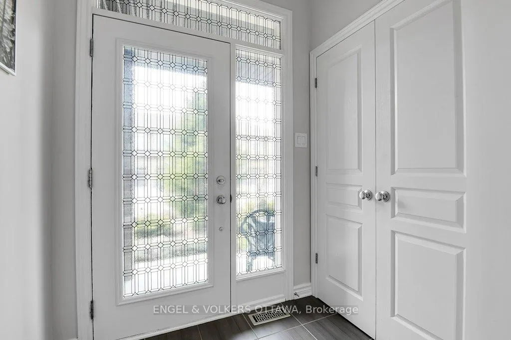 Photo 4 of 618 Guernsey Place, Ottawa, Riverside South/Gloucester Glen — HOMEH