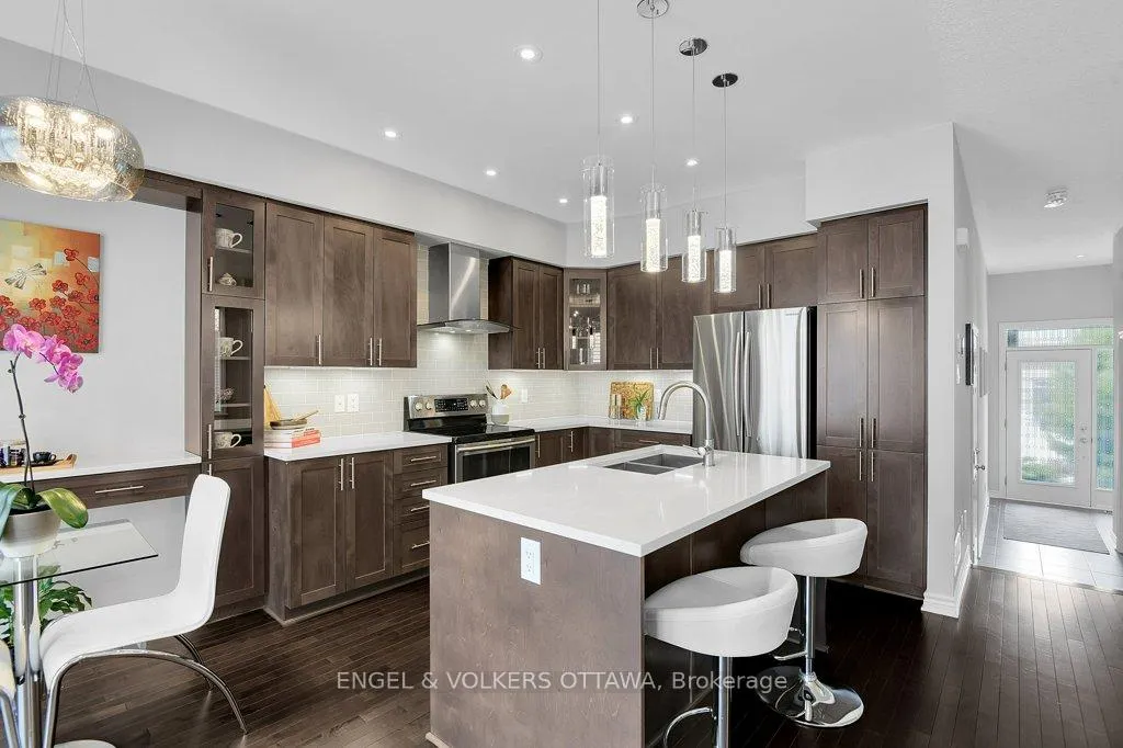 Photo 11 of 618 Guernsey Place, Ottawa, Riverside South/Gloucester Glen — HOMEH