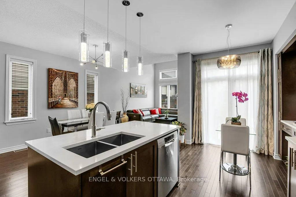 Photo 13 of 618 Guernsey Place, Ottawa, Riverside South/Gloucester Glen — HOMEH
