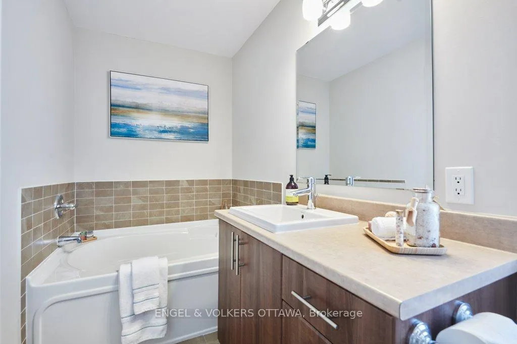 Photo 22 of 618 Guernsey Place, Ottawa, Riverside South/Gloucester Glen — HOMEH