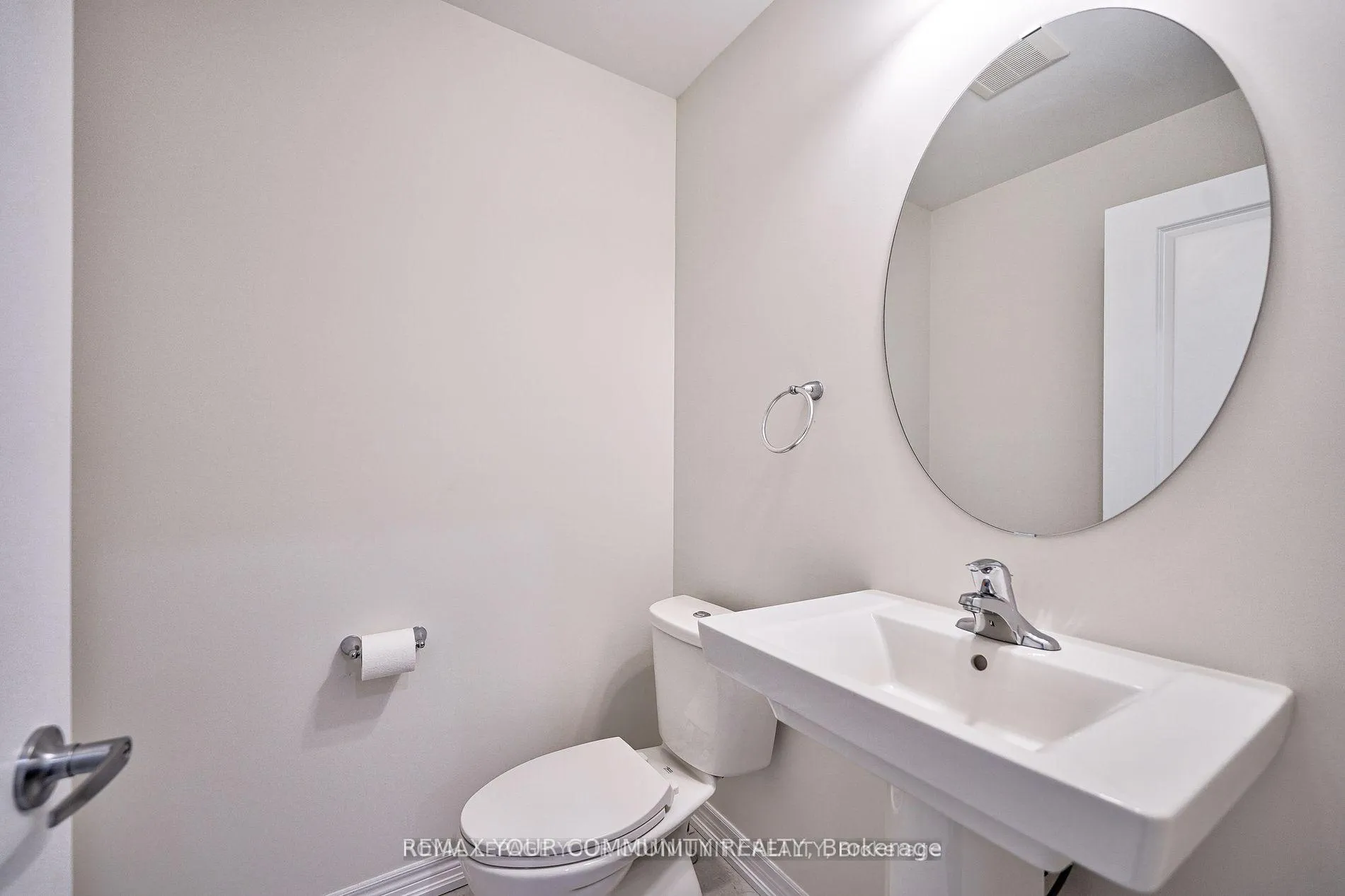 Photo 11 of 118 Broadacre Drive, Kitchener — HOMEH