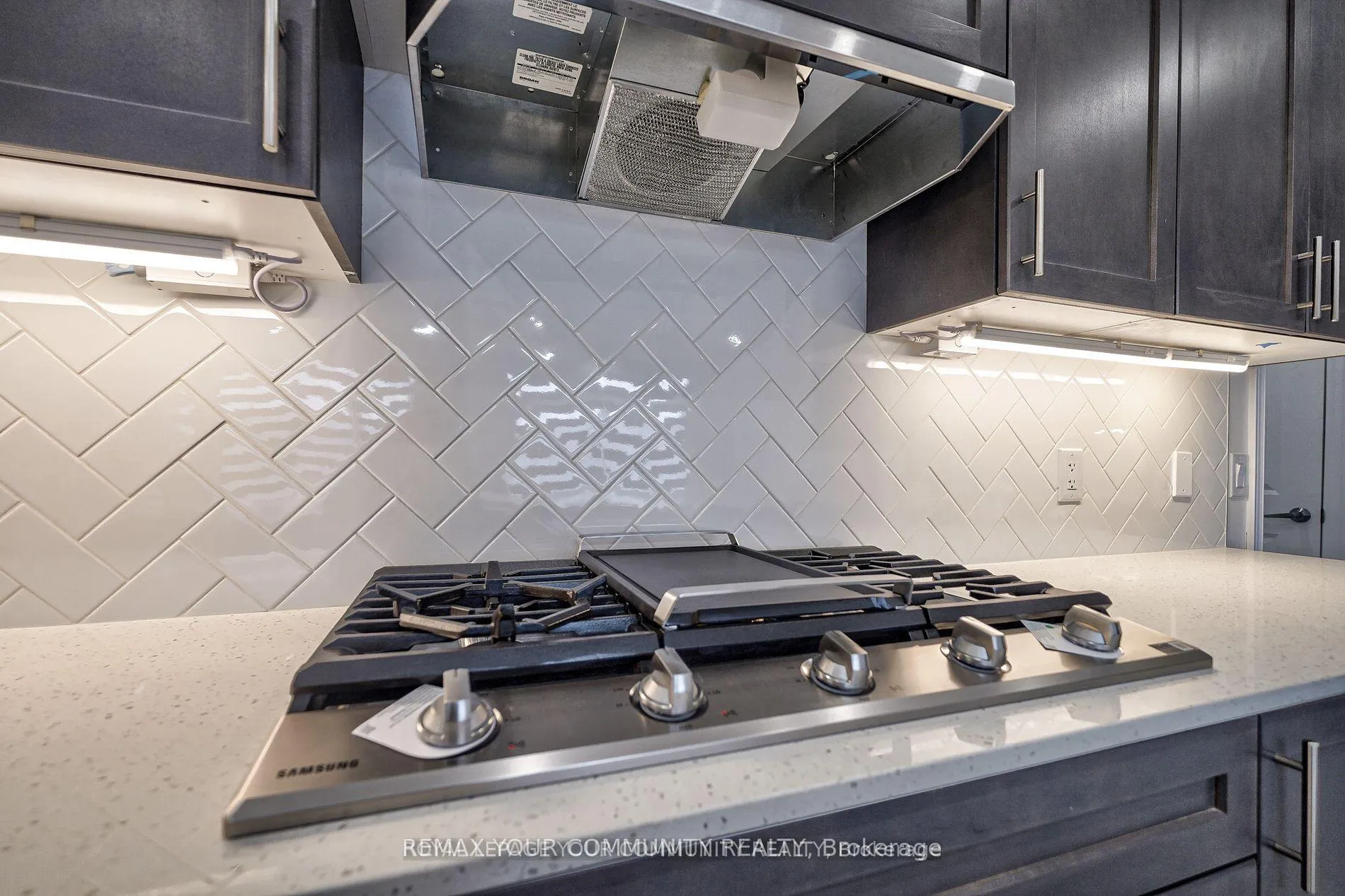 Photo 23 of 118 Broadacre Drive, Kitchener — HOMEH