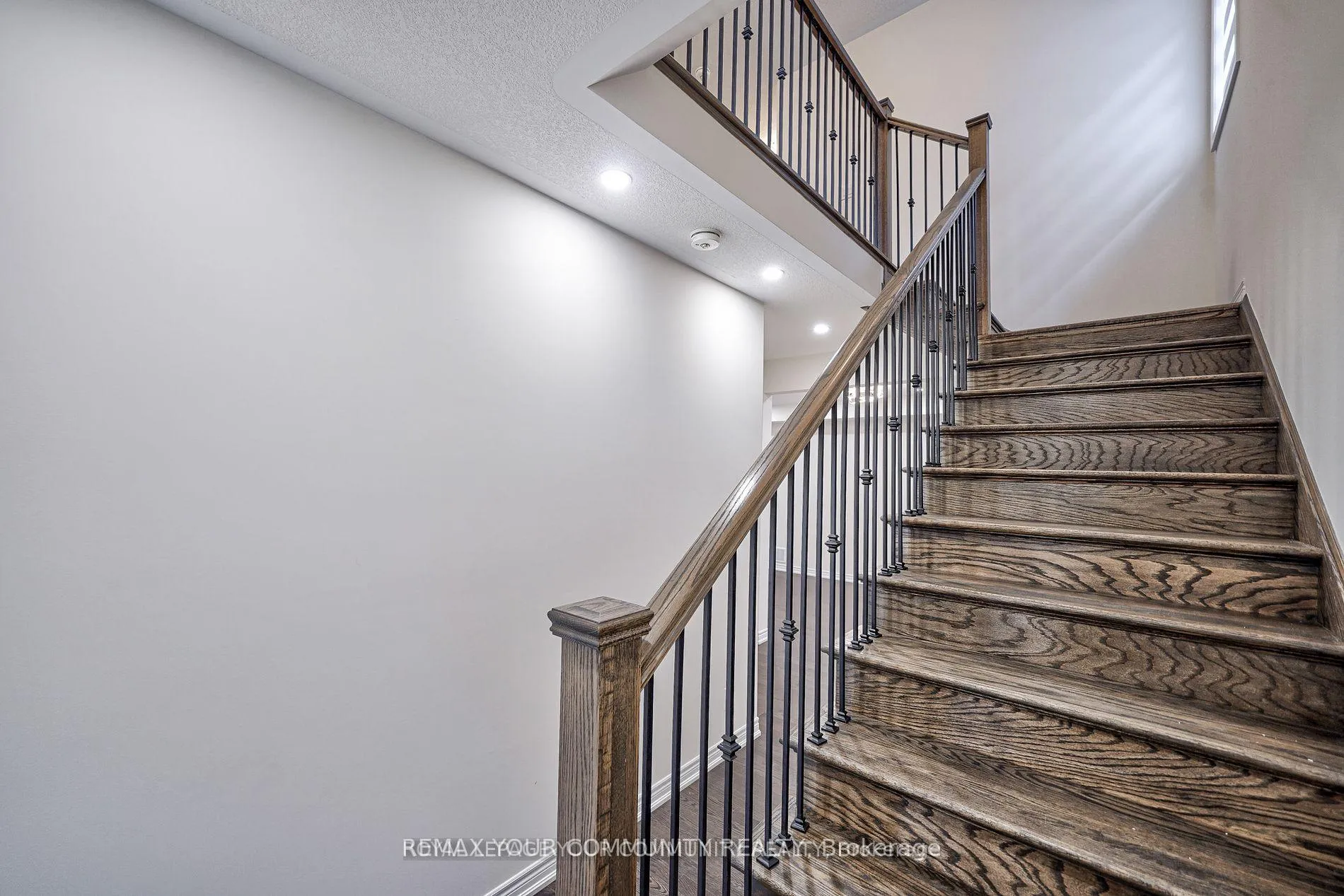 Photo 28 of 118 Broadacre Drive, Kitchener — HOMEH