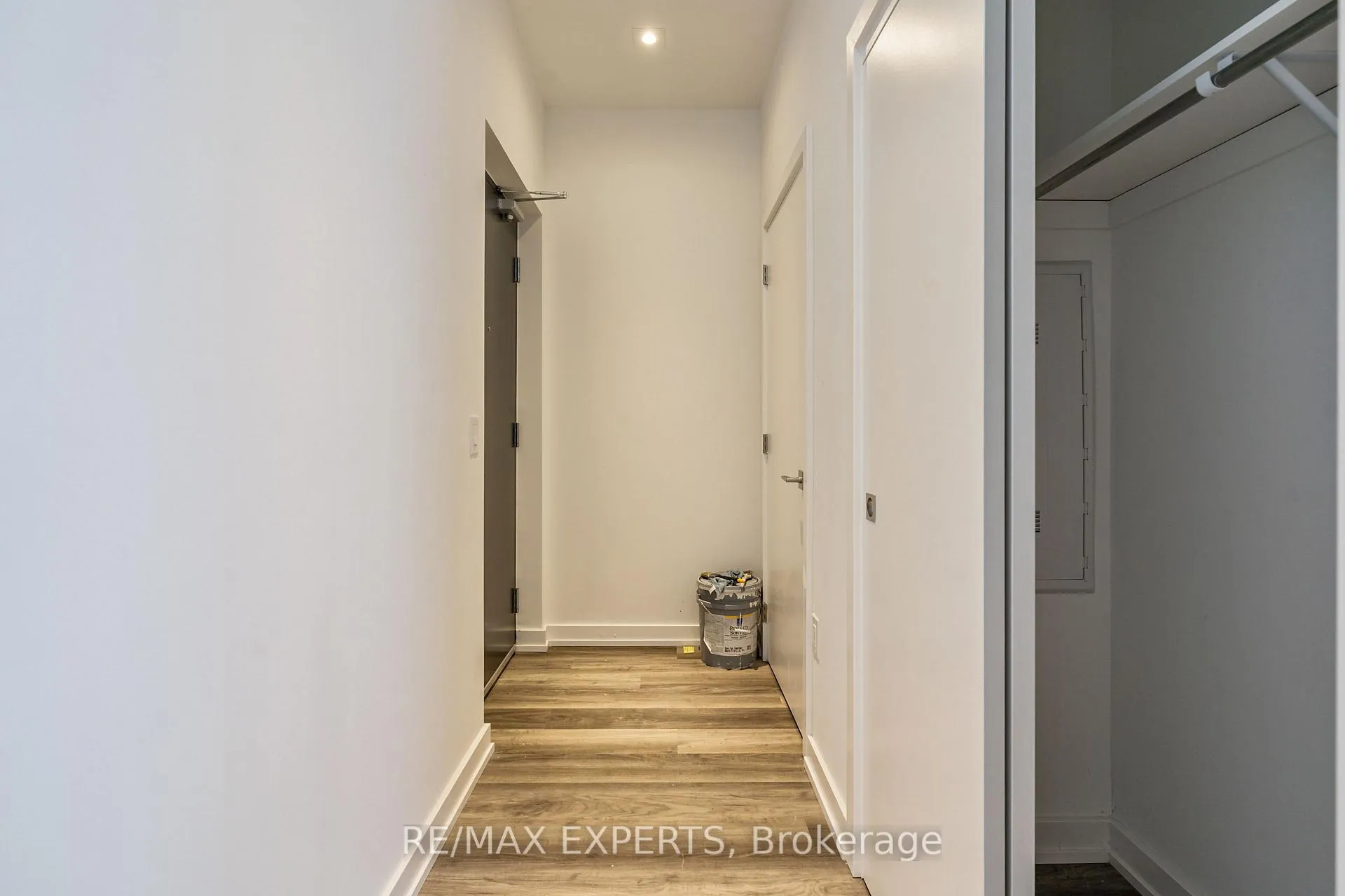 Photo 6 of Unit 222, 430 Essa Road, Barrie, Holly — HOMEH