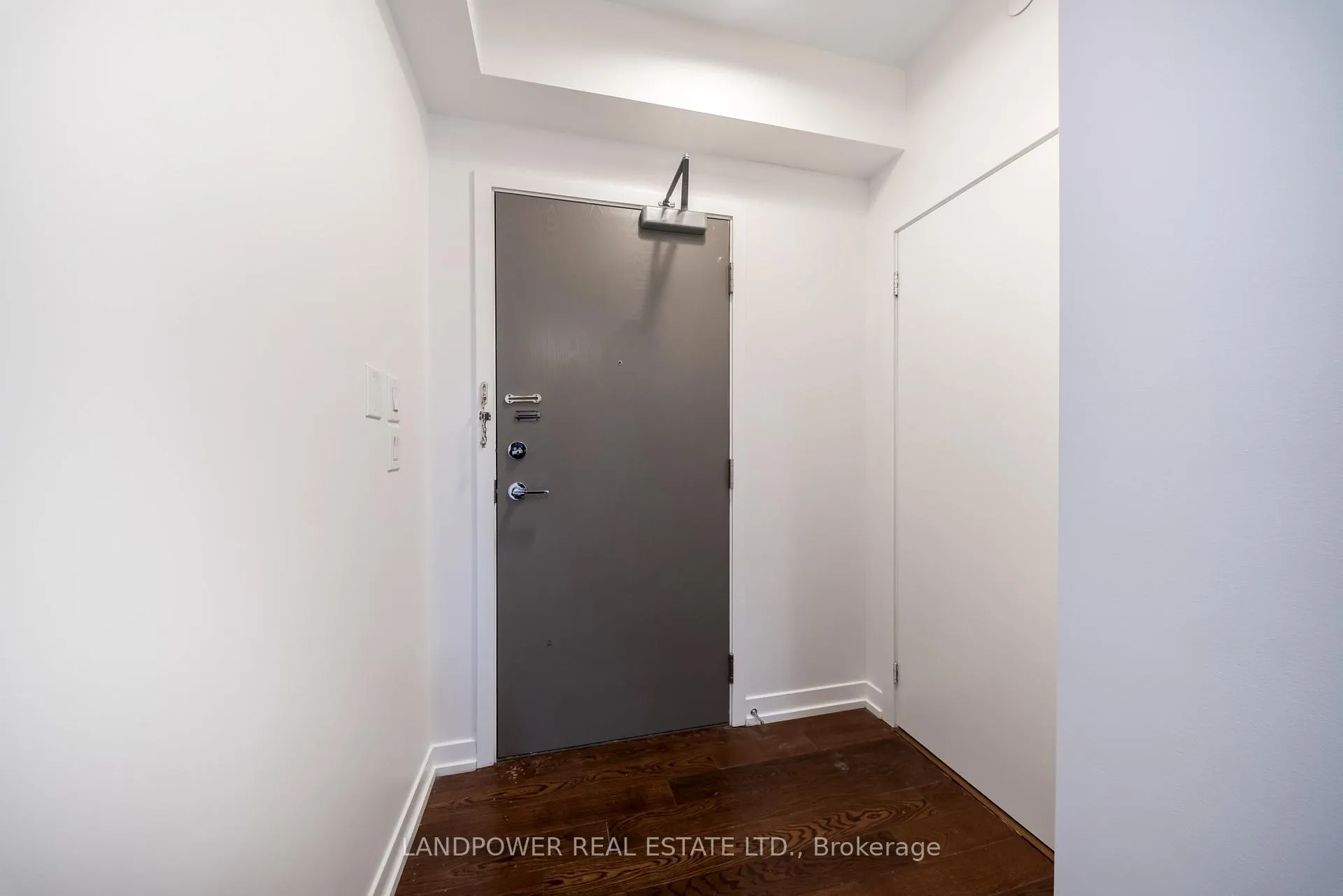 Photo 3 of Unit 2811, 21 Widmer Street, Toronto, Waterfront Communities — HOMEH
