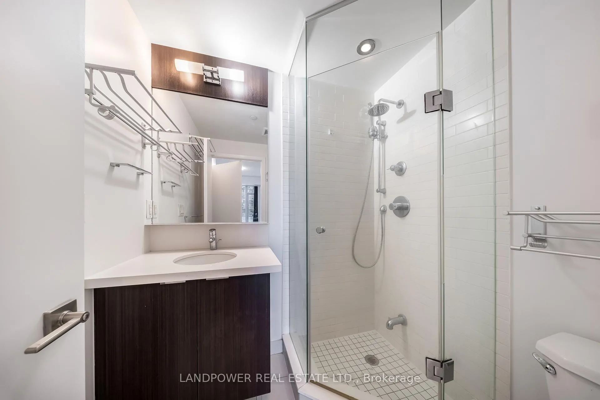 Photo 10 of Unit 2811, 21 Widmer Street, Toronto, Waterfront Communities — HOMEH