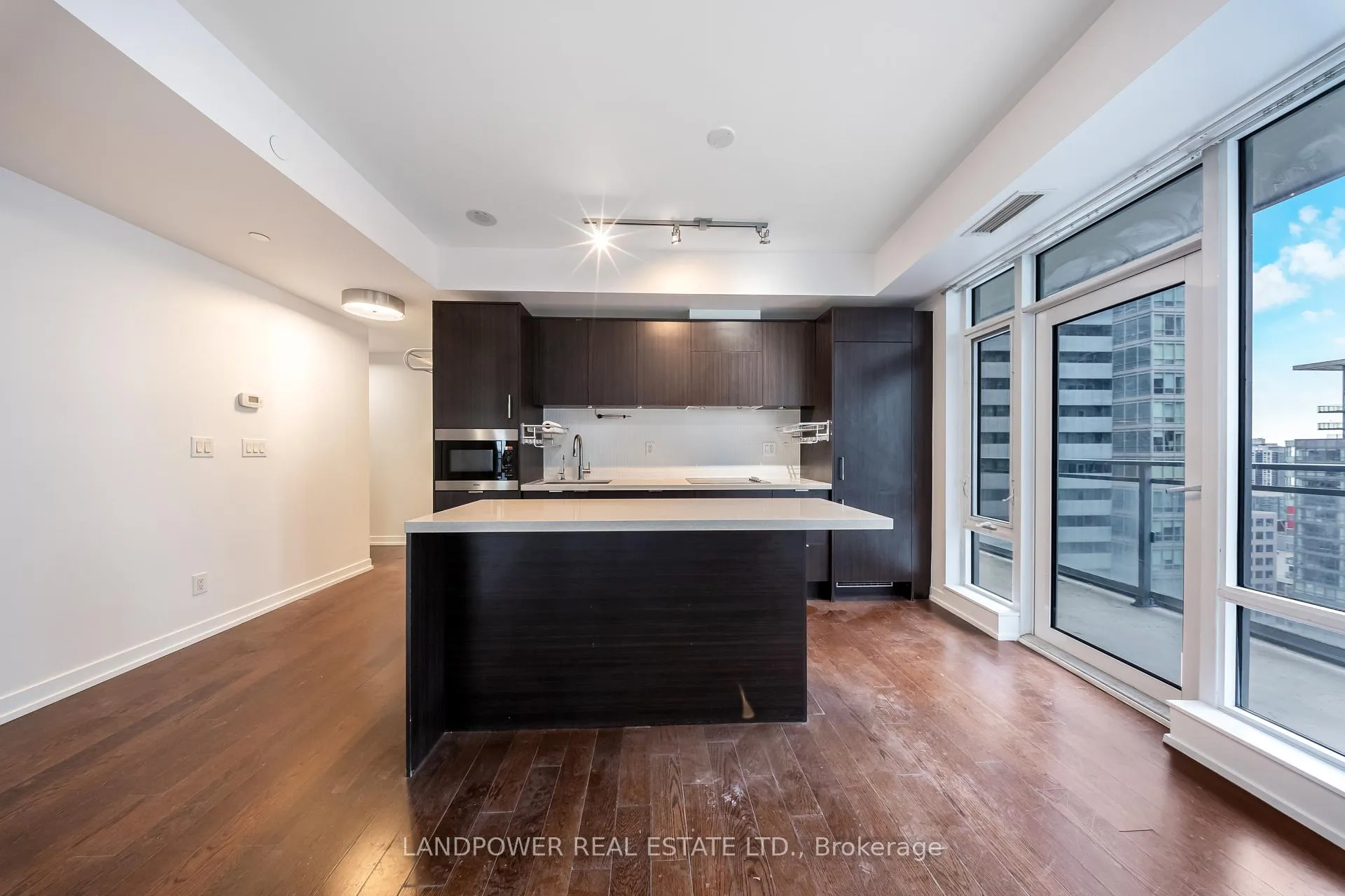 Photo 12 of Unit 2811, 21 Widmer Street, Toronto, Waterfront Communities — HOMEH
