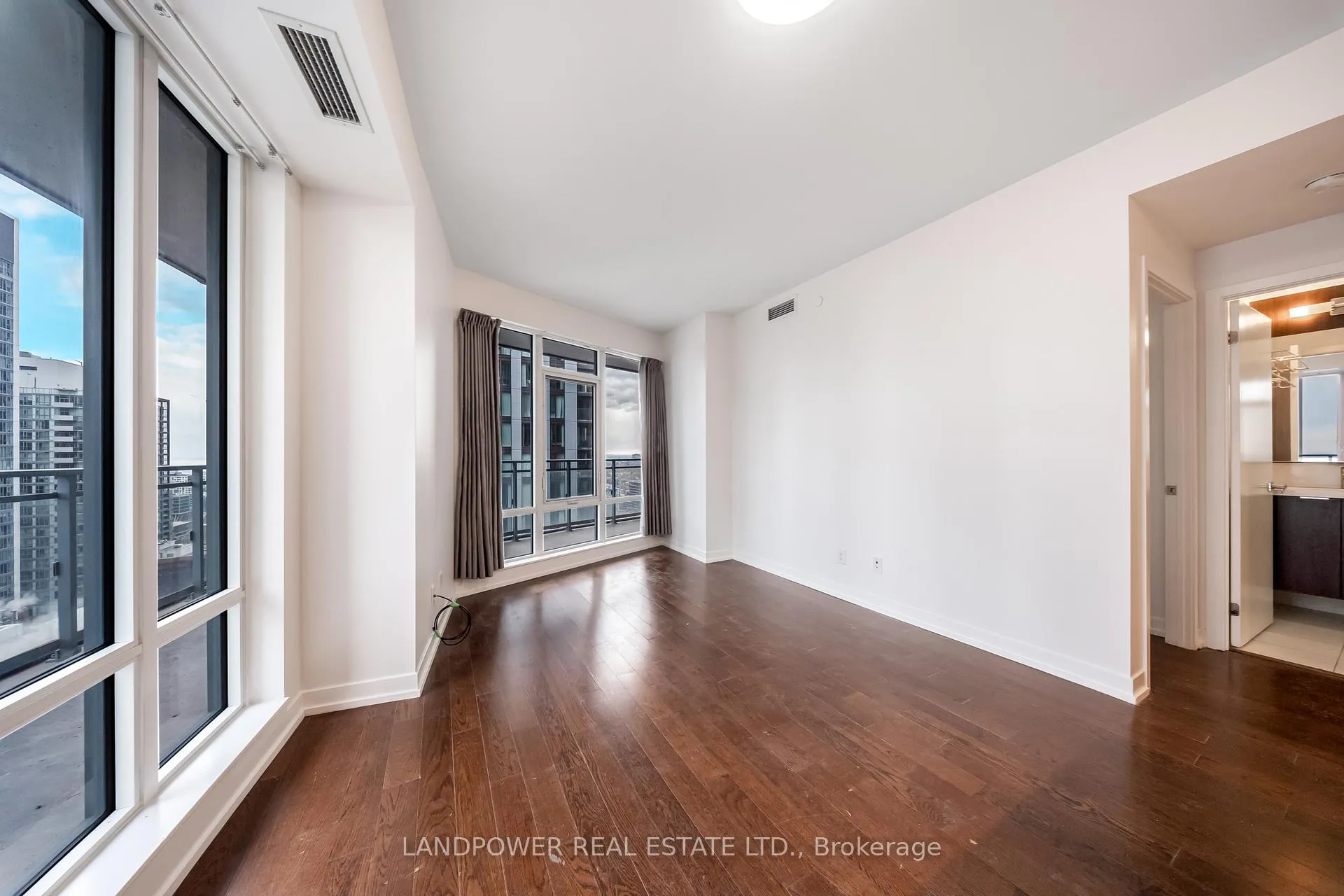 Photo 17 of Unit 2811, 21 Widmer Street, Toronto, Waterfront Communities — HOMEH