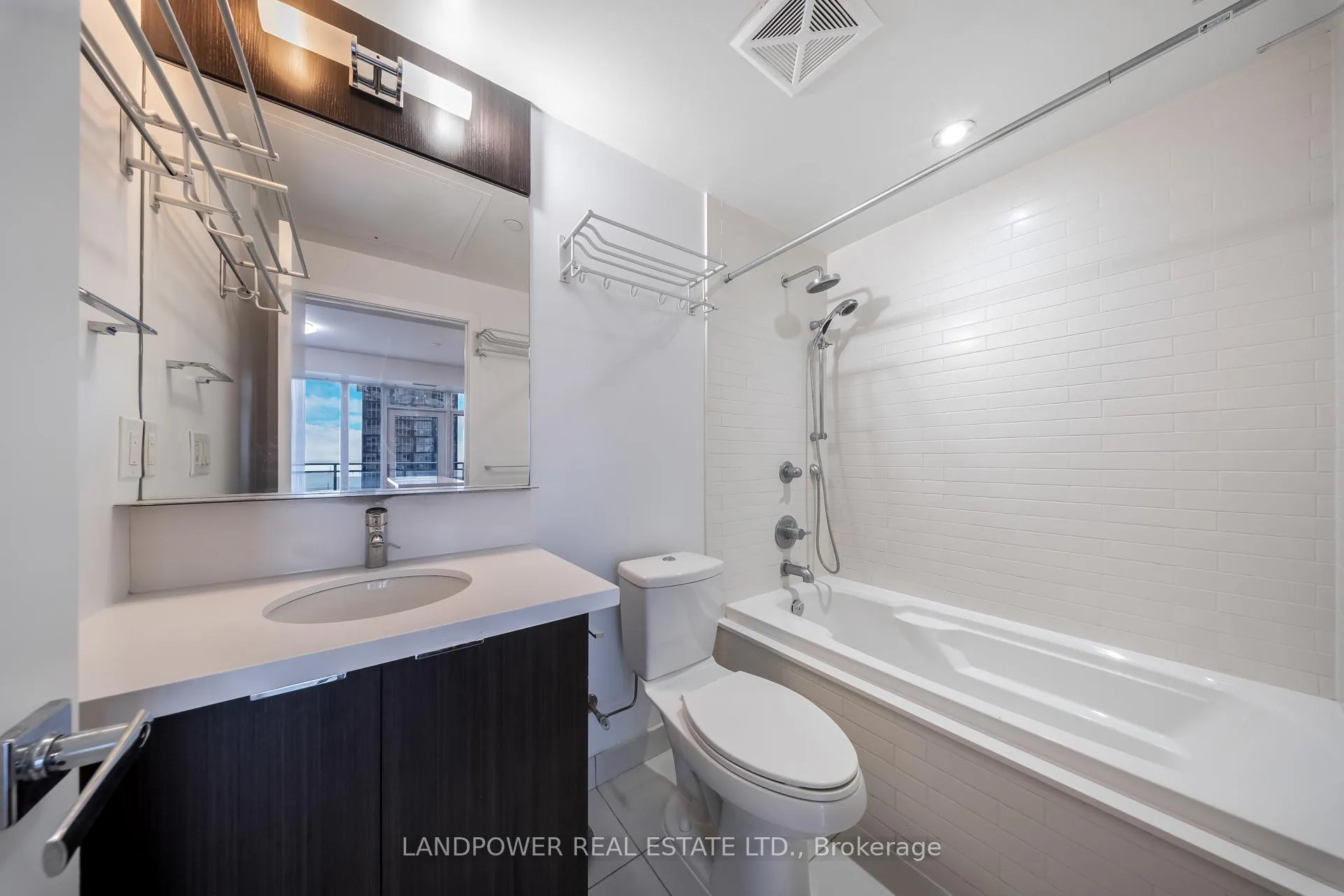 Photo 20 of Unit 2811, 21 Widmer Street, Toronto, Waterfront Communities — HOMEH