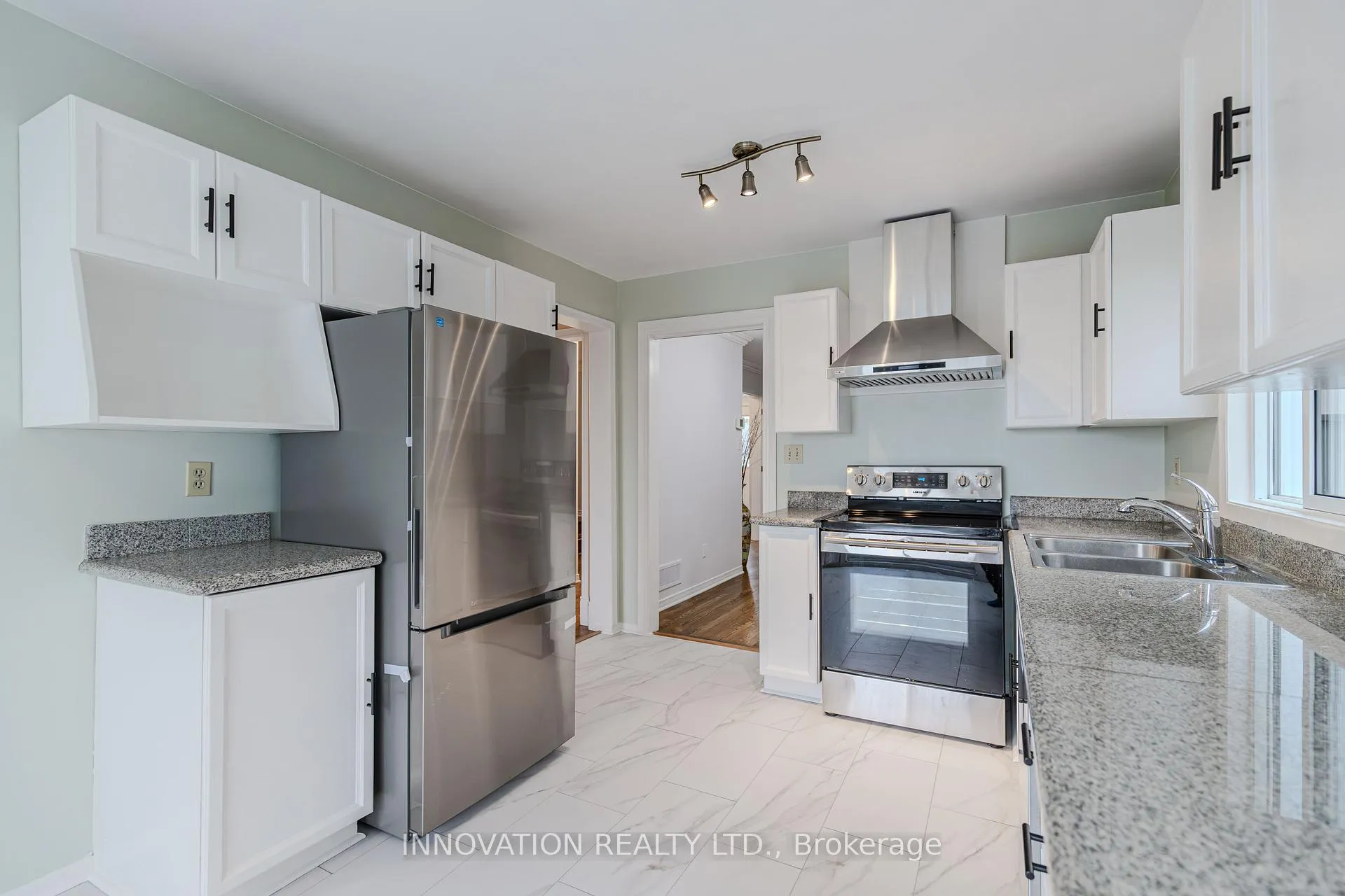 Photo 15 of 152 McCurdy Drive E, Ottawa, Kanata - Katimavik — HOMEH