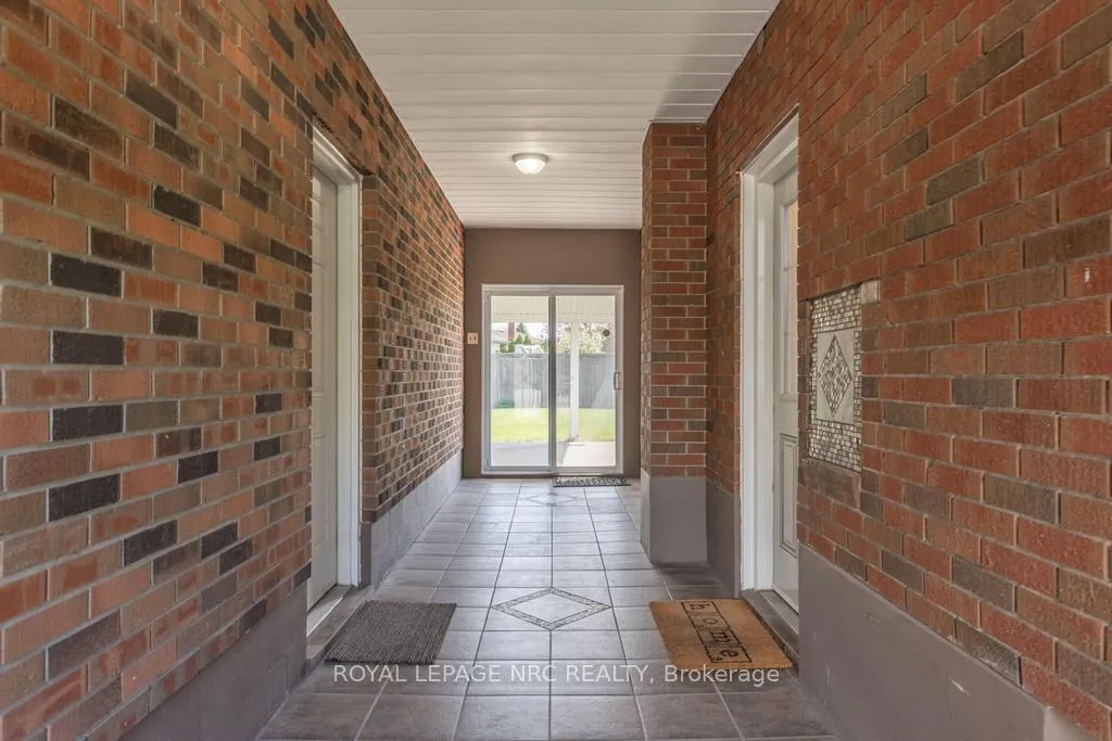 Photo 17 of 52 White Street, St. Catharines, Vine/Linwell — HOMEH