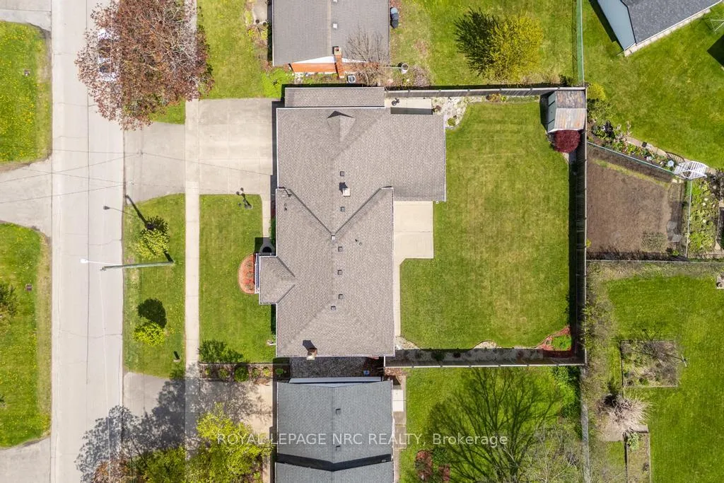 Photo 22 of 52 White Street, St. Catharines, Vine/Linwell — HOMEH