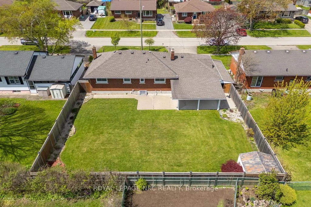 Photo 25 of 52 White Street, St. Catharines, Vine/Linwell — HOMEH
