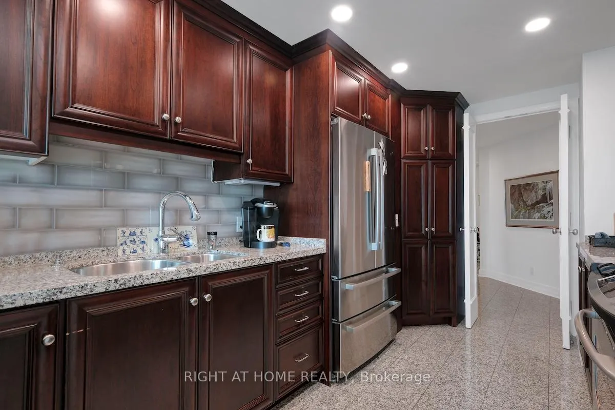 Photo 19 of Unit 904, 3590 Rivergate Way, Ottawa, Quinterra — HOMEH