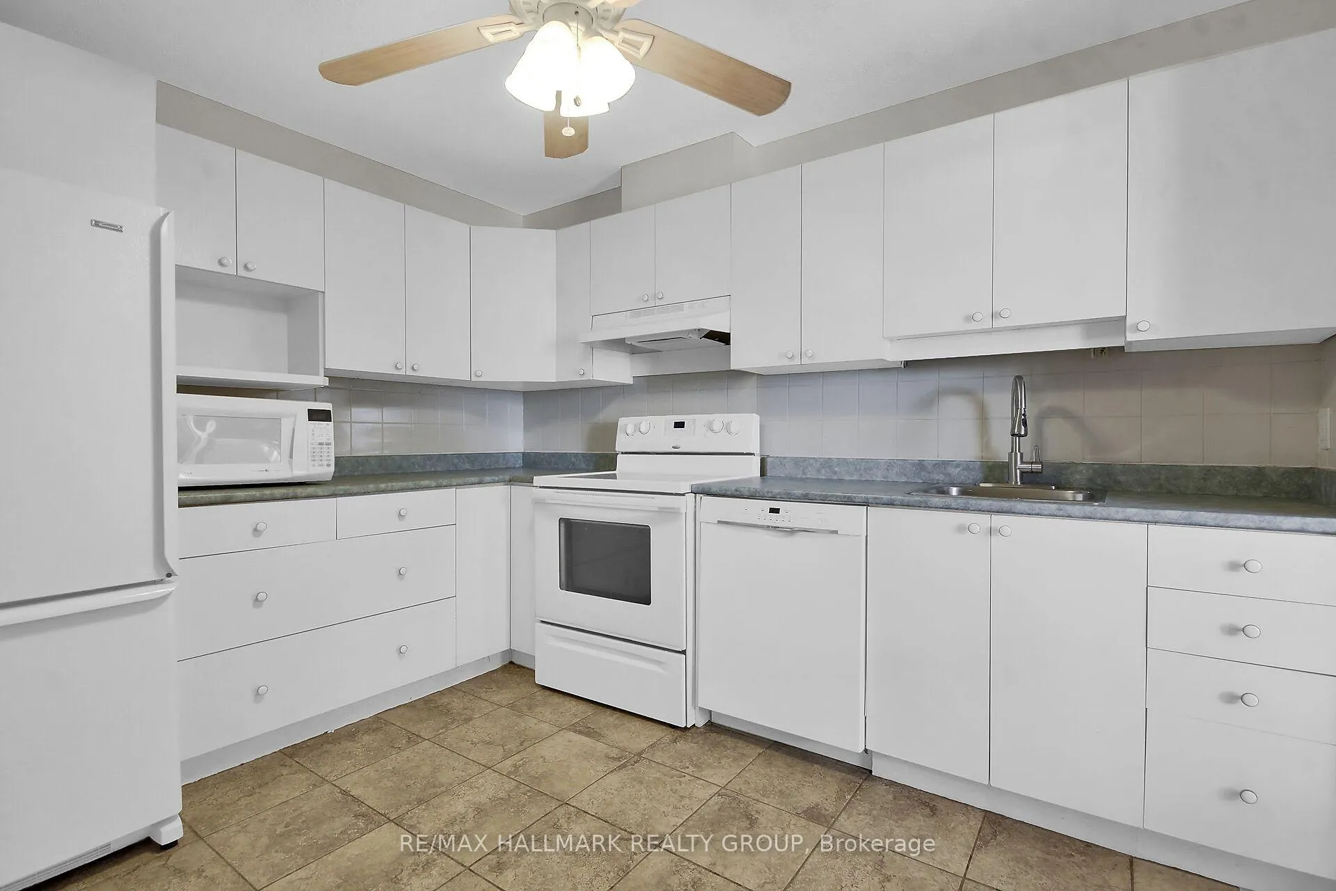 Photo 20 of Unit 1114, 1485 Baseline Road, Ottawa, Copeland Park — HOMEH