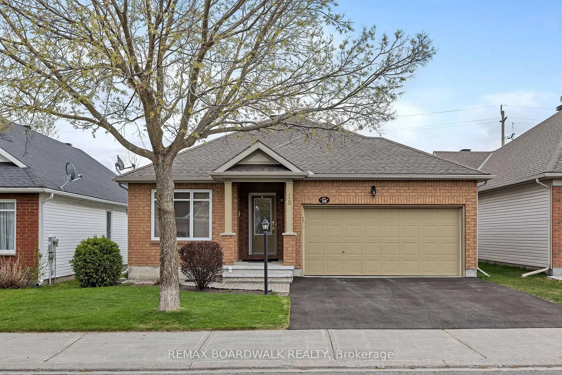 Photo 1 of 18 Fieldcrest Avenue, Ottawa, Barrhaven - Longfields — HOMEH