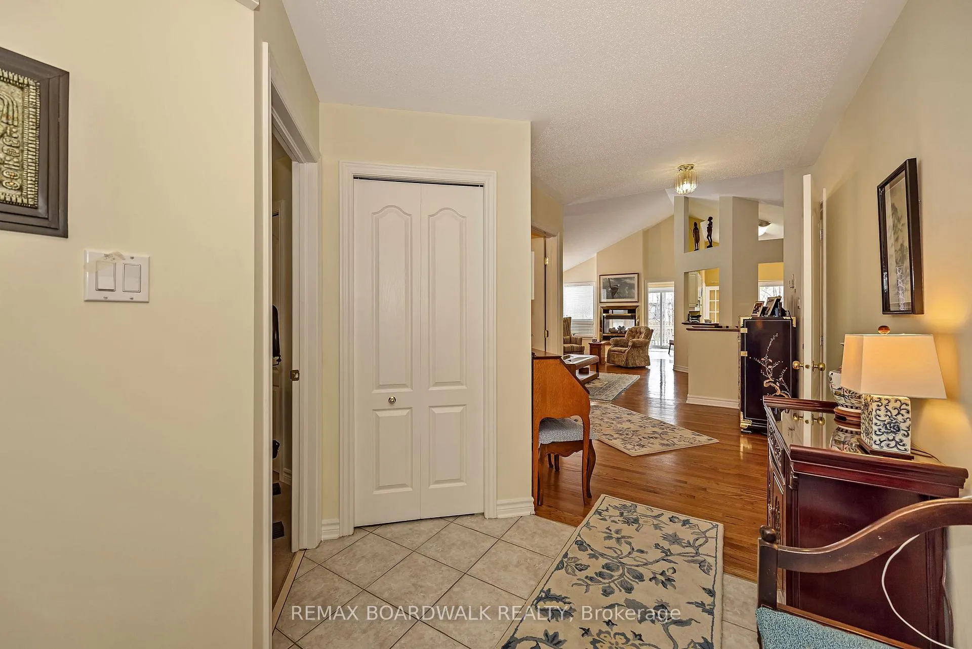 Photo 4 of 18 Fieldcrest Avenue, Ottawa, Barrhaven - Longfields — HOMEH