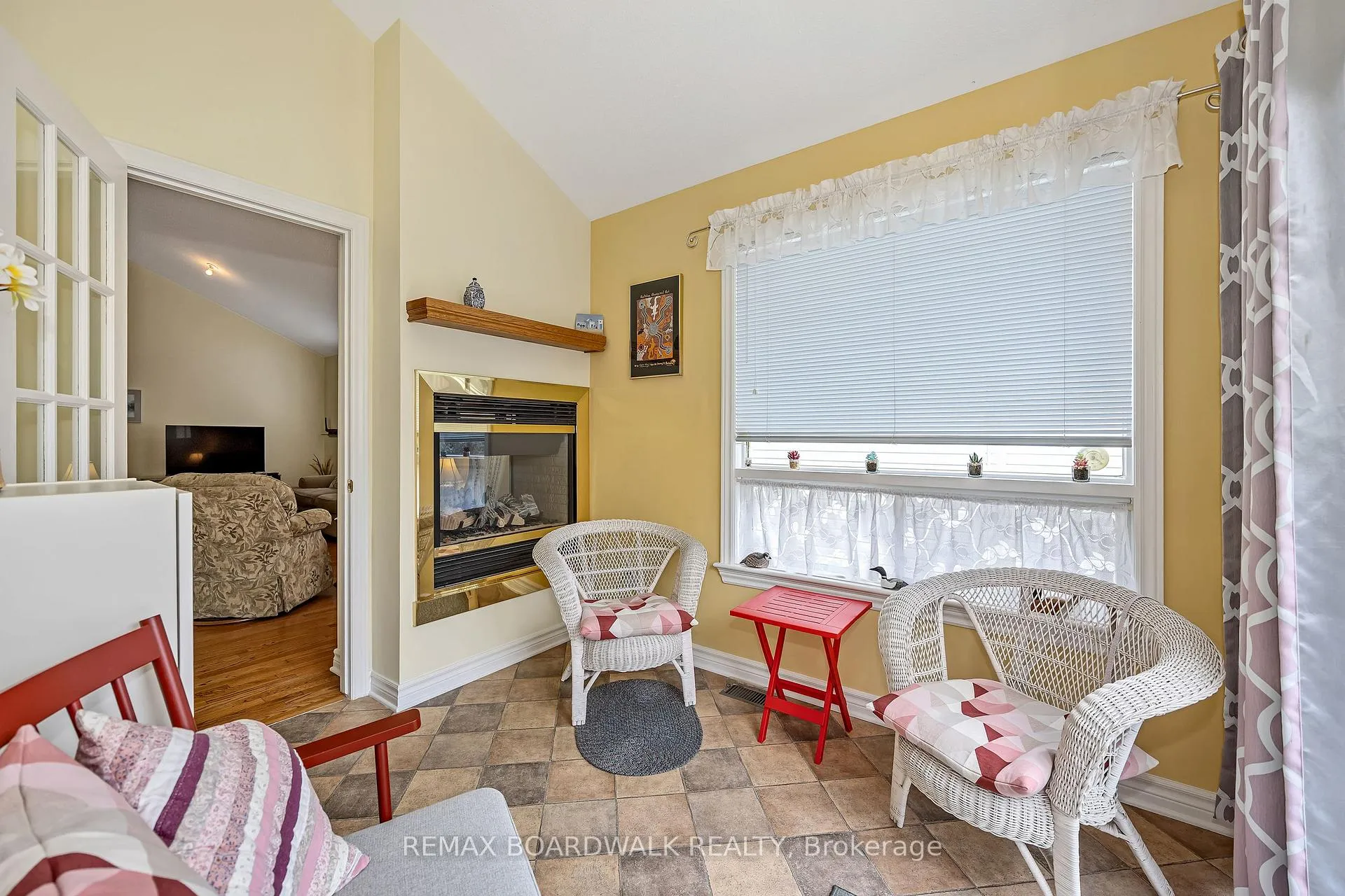 Photo 10 of 18 Fieldcrest Avenue, Ottawa, Barrhaven - Longfields — HOMEH