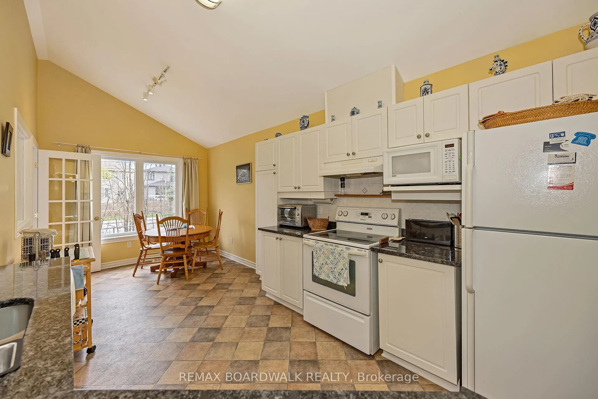 Photo 11 of 18 Fieldcrest Avenue, Ottawa, Barrhaven - Longfields — HOMEH
