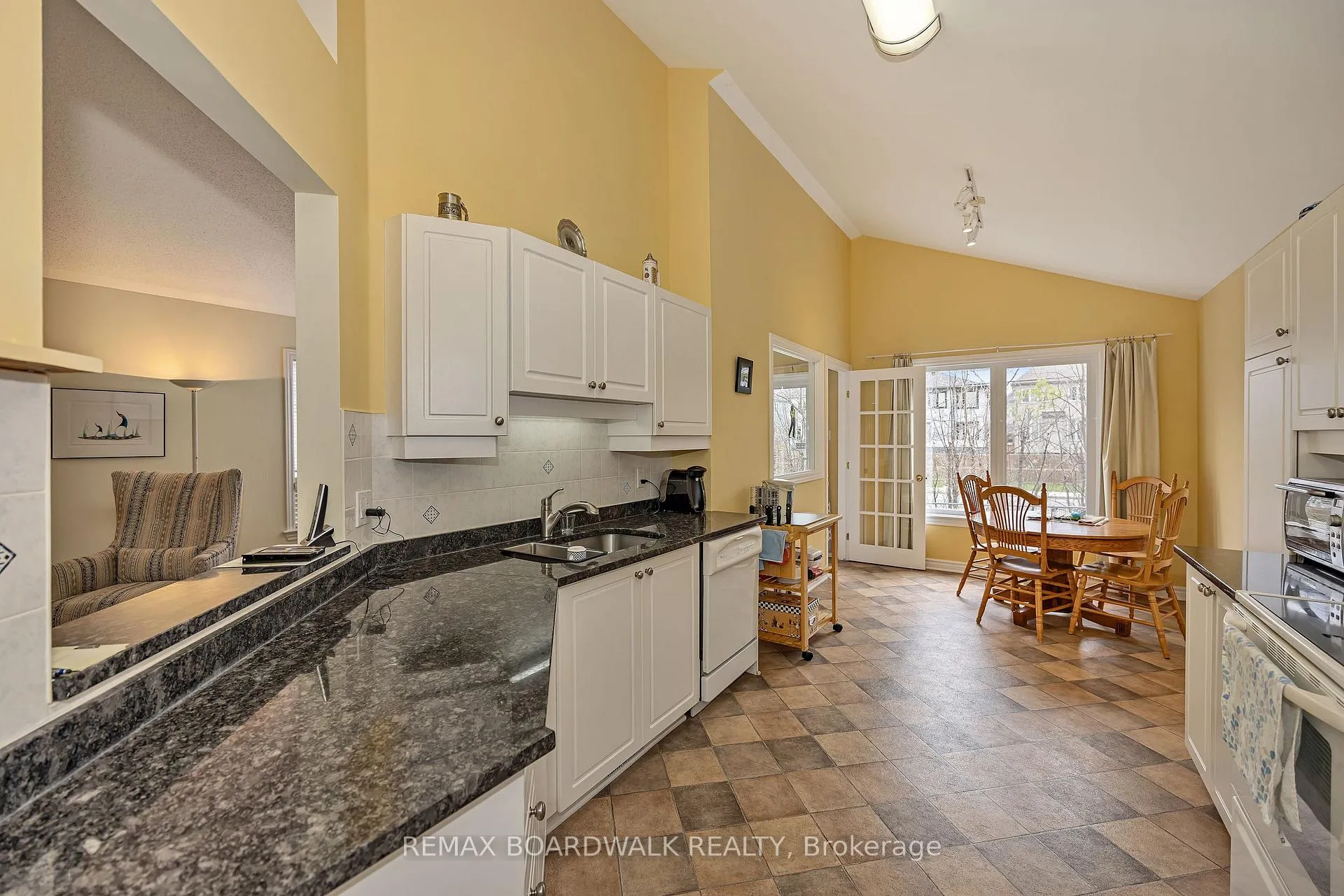 Photo 12 of 18 Fieldcrest Avenue, Ottawa, Barrhaven - Longfields — HOMEH