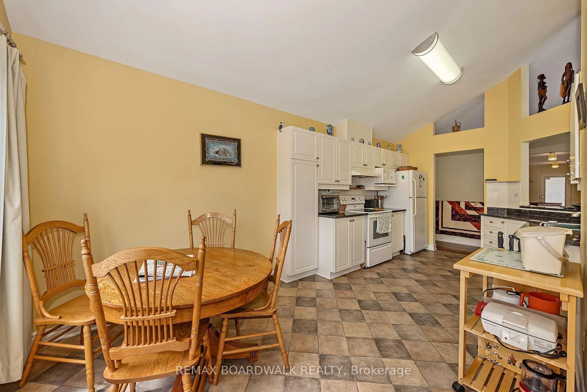 Photo 16 of 18 Fieldcrest Avenue, Ottawa, Barrhaven - Longfields — HOMEH