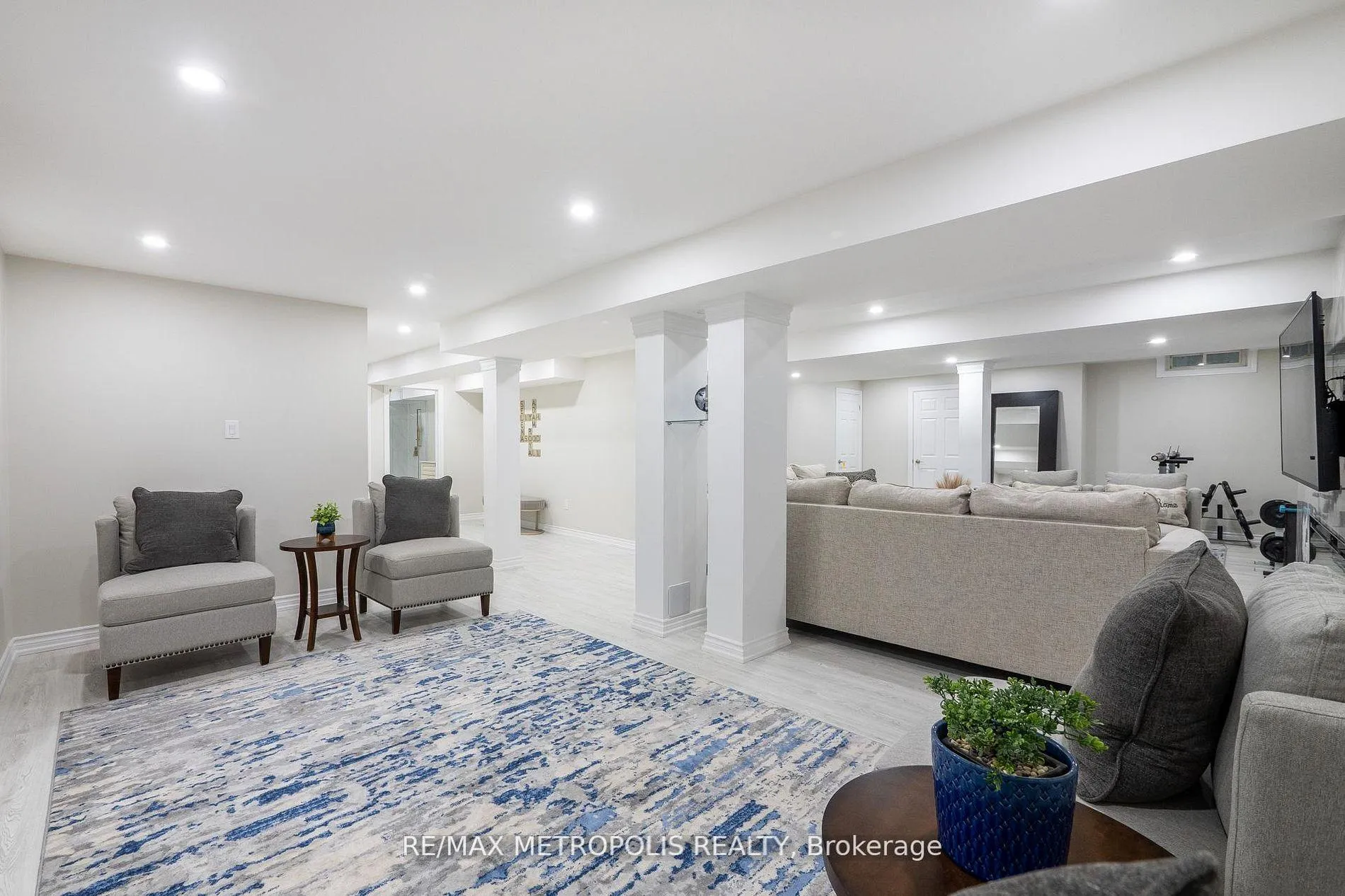 Photo 25 of 914 Sproule Crescent, Oshawa, Pinecrest — HOMEH
