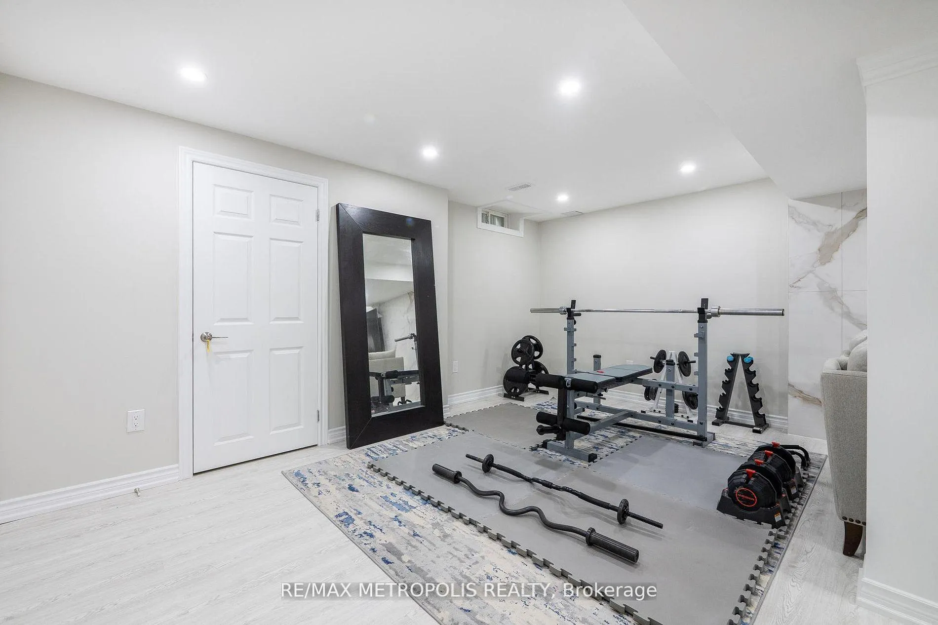 Photo 32 of 914 Sproule Crescent, Oshawa, Pinecrest — HOMEH