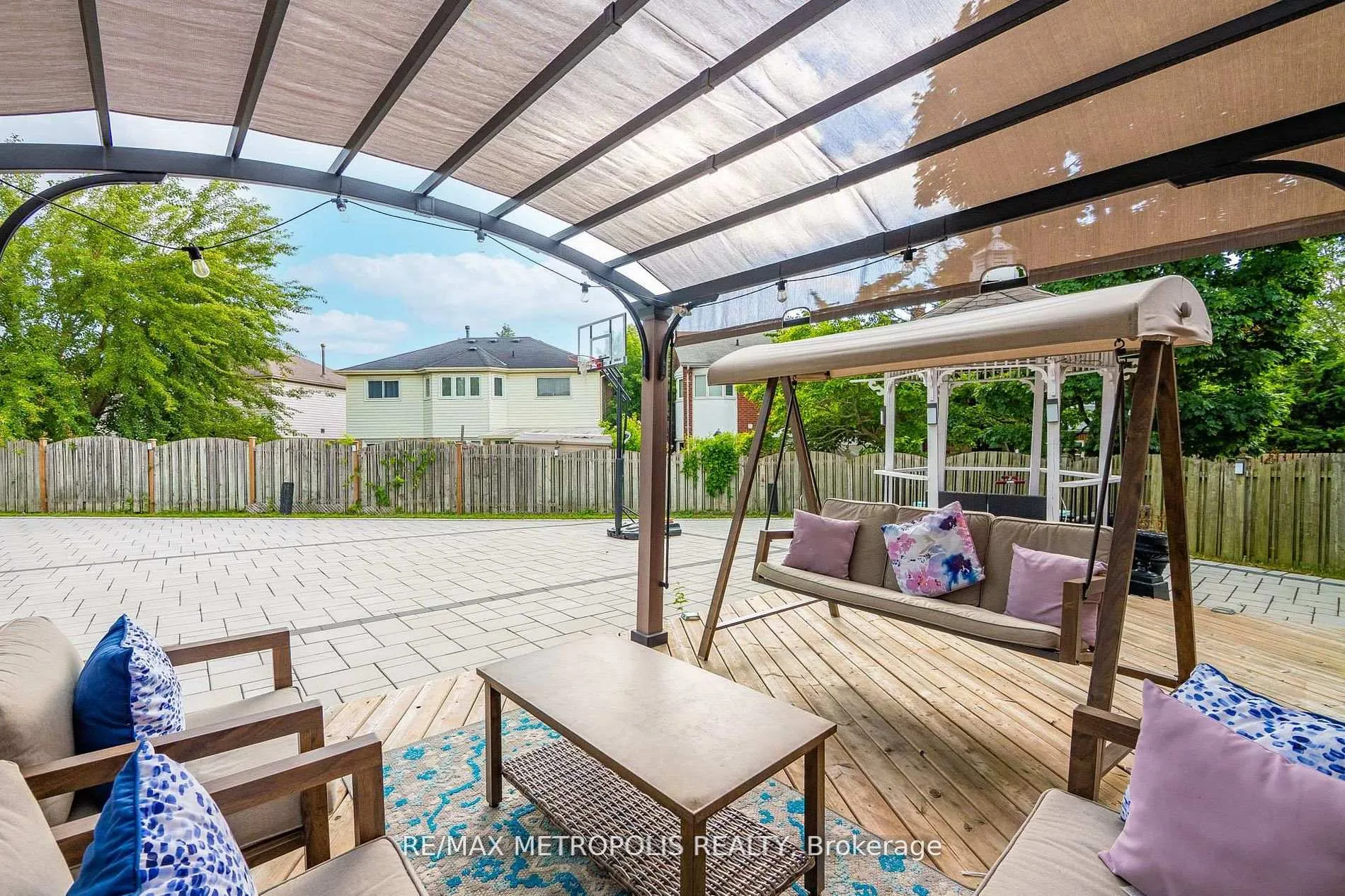 Photo 34 of 914 Sproule Crescent, Oshawa, Pinecrest — HOMEH