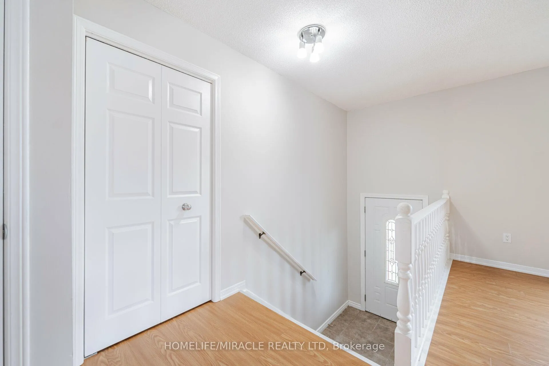 Photo 4 of Unit upper, 36 Poplar Crescent, Welland, N. Welland — HOMEH