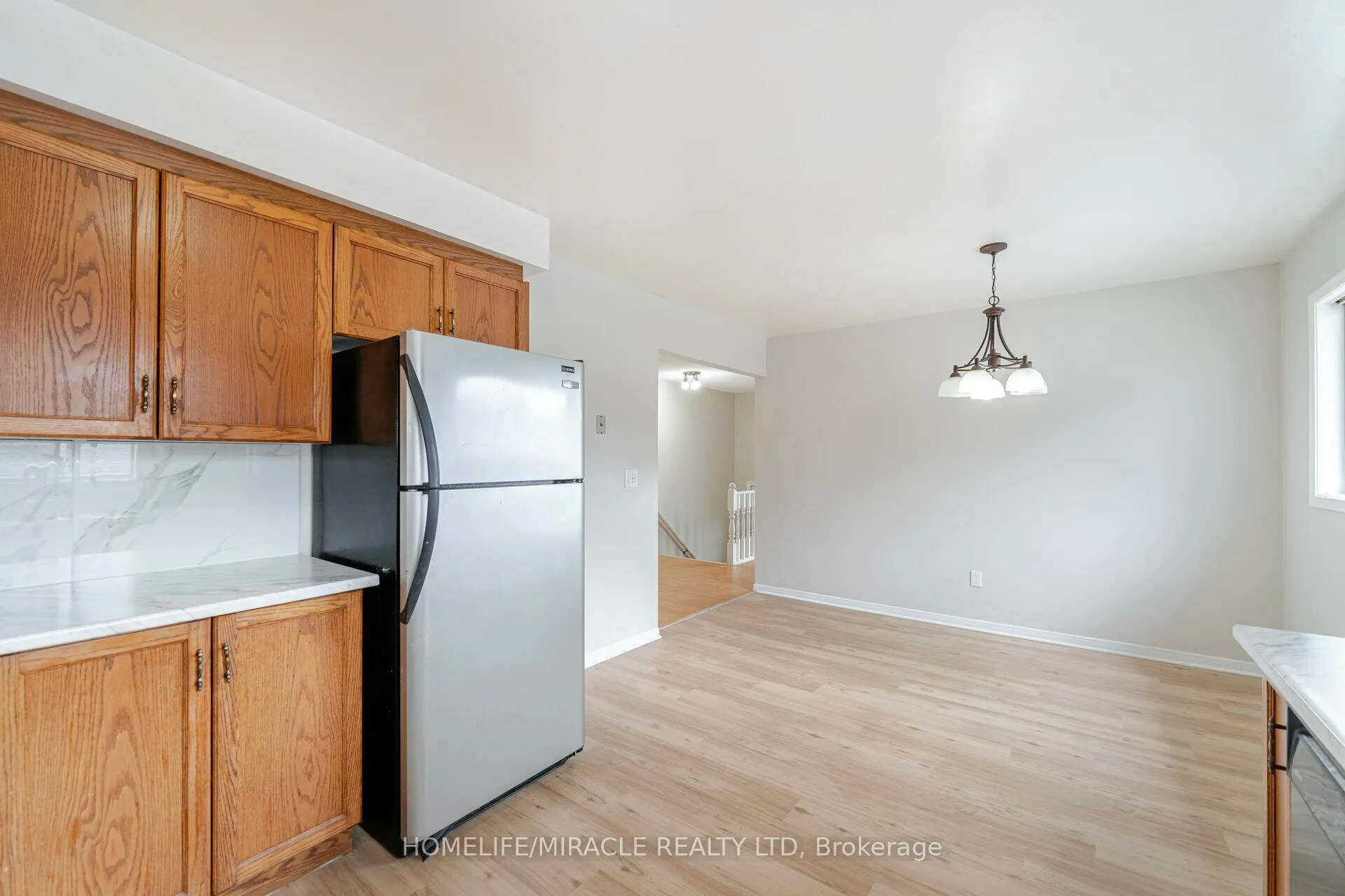 Photo 10 of Unit upper, 36 Poplar Crescent, Welland, N. Welland — HOMEH