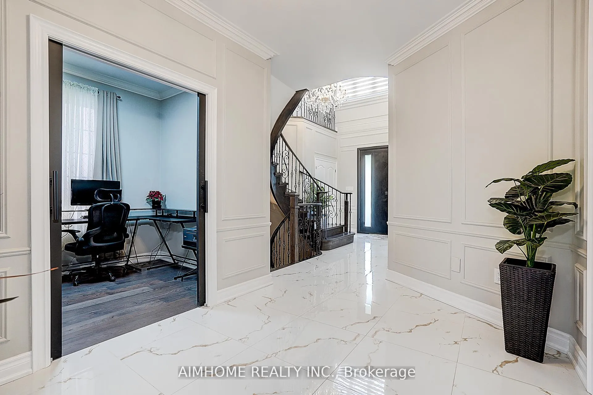Photo 5 of 901 Eagle Ridge Drive, Oshawa, Taunton — HOMEH