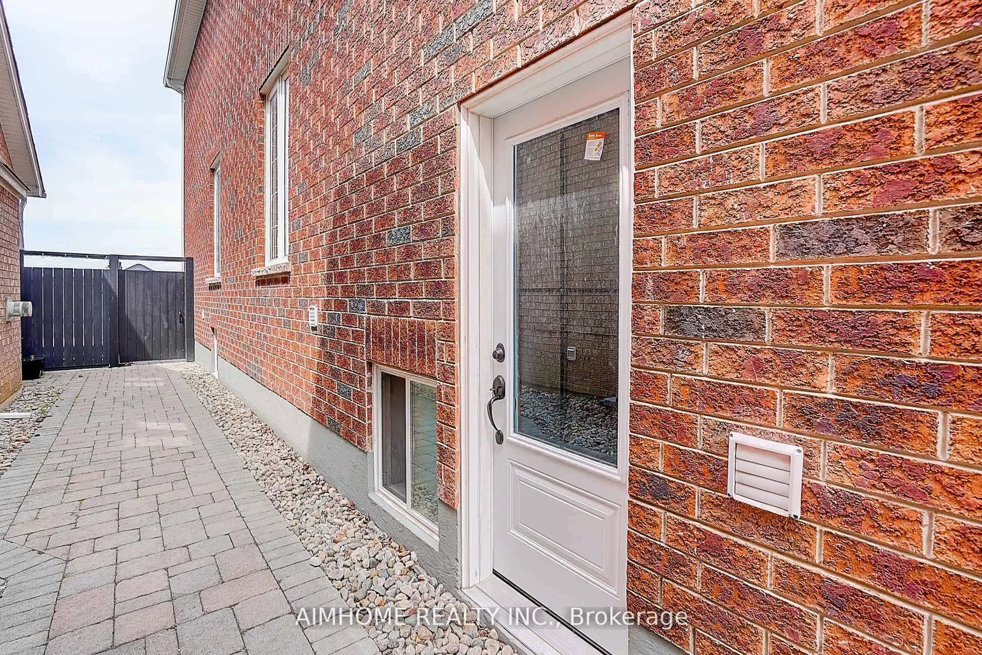 Photo 44 of 901 Eagle Ridge Drive, Oshawa, Taunton — HOMEH