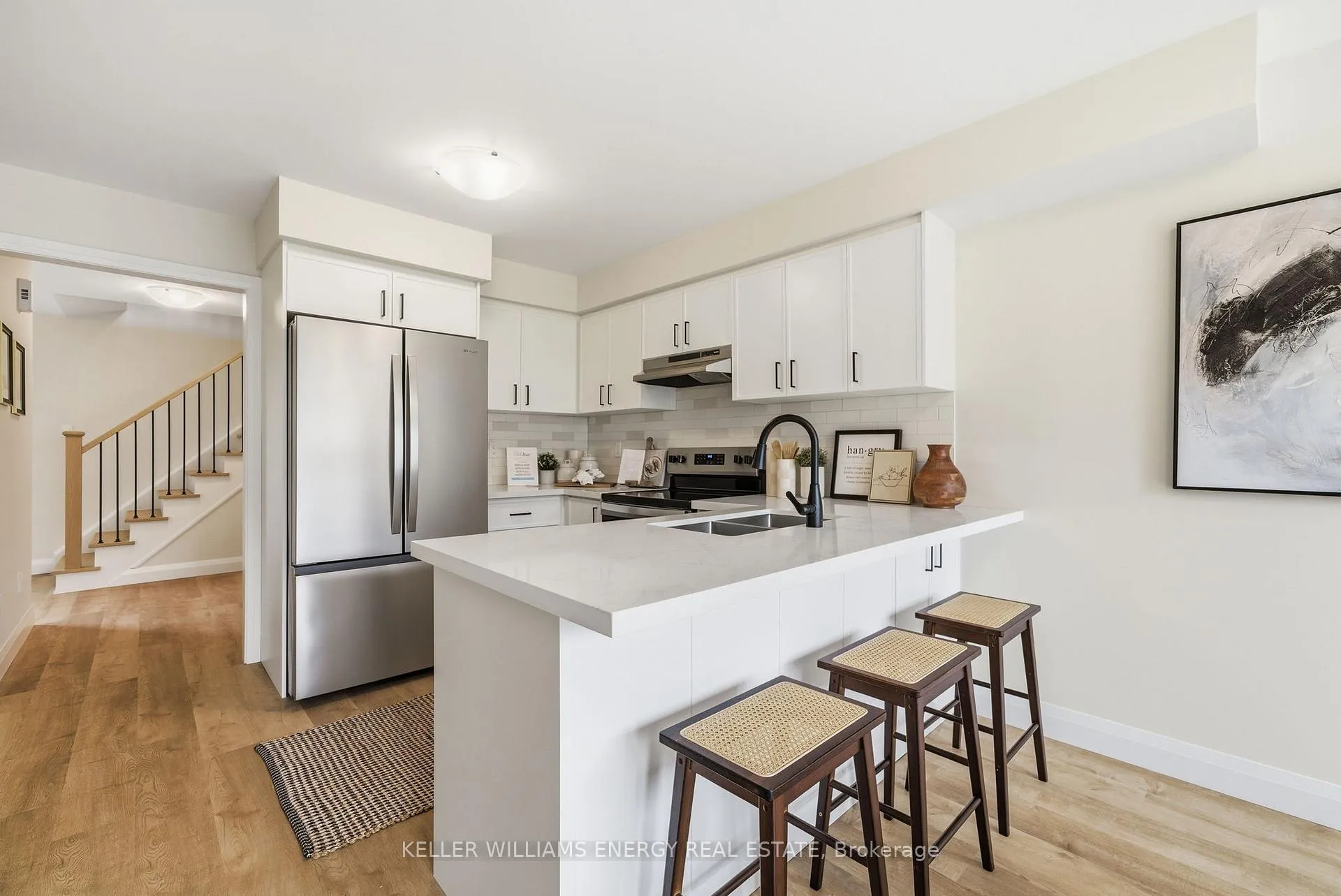 Photo 5 of 21 Elephant Hill Drive, Clarington, Bowmanville — HOMEH