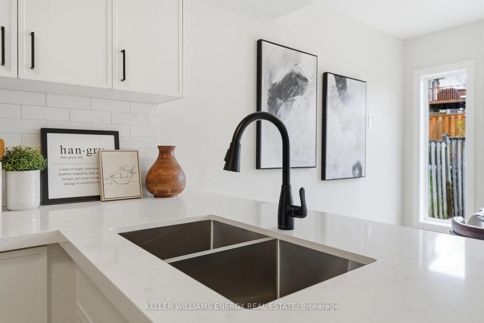 Photo 7 of 21 Elephant Hill Drive, Clarington, Bowmanville — HOMEH