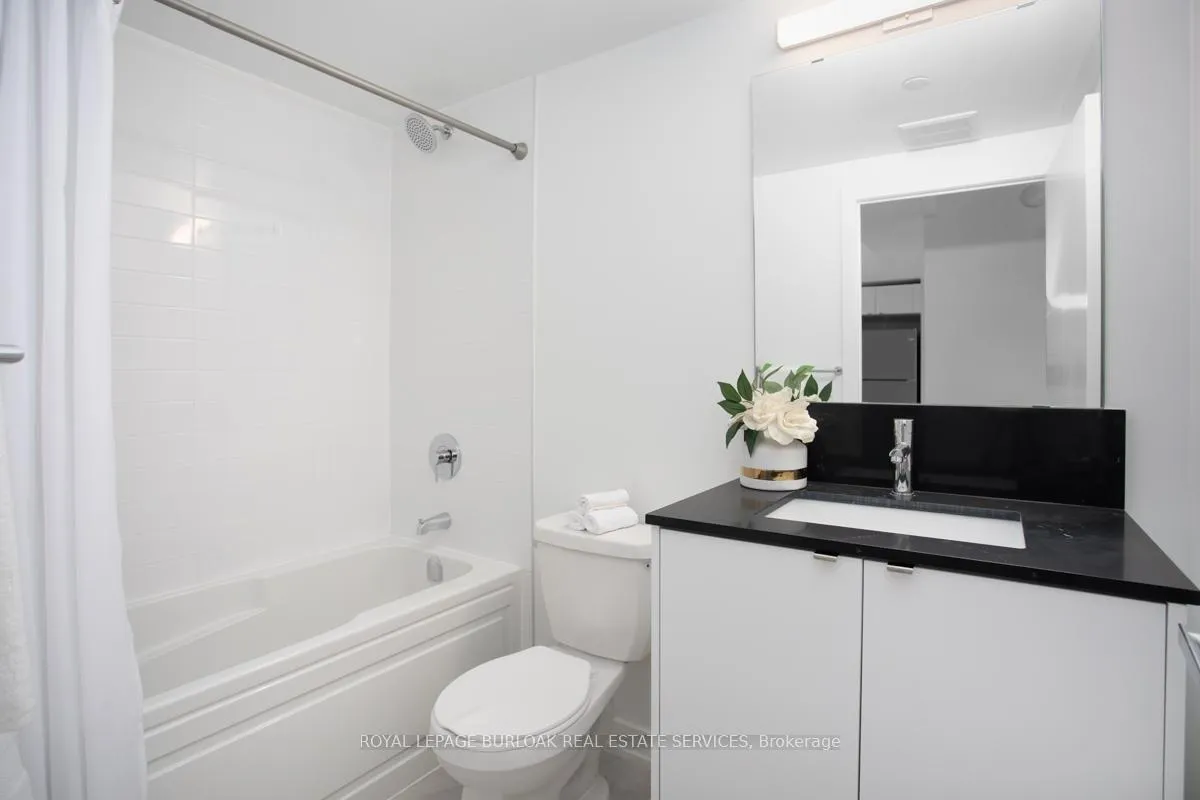 Photo 13 of Unit A320, 3210 Dakota Common, Burlington, Alton — HOMEH