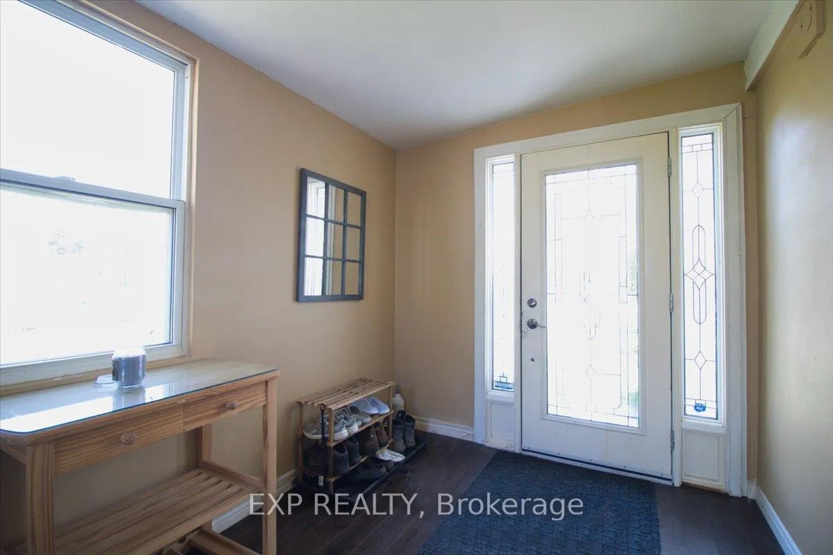 Photo 5 of 252 Queen Street, Chatham-Kent, Highgate — HOMEH
