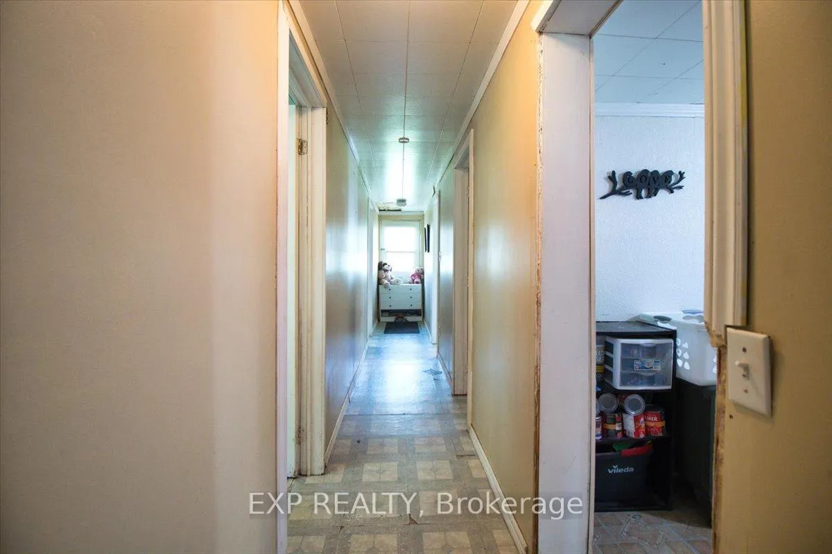 Photo 13 of 252 Queen Street, Chatham-Kent, Highgate — HOMEH