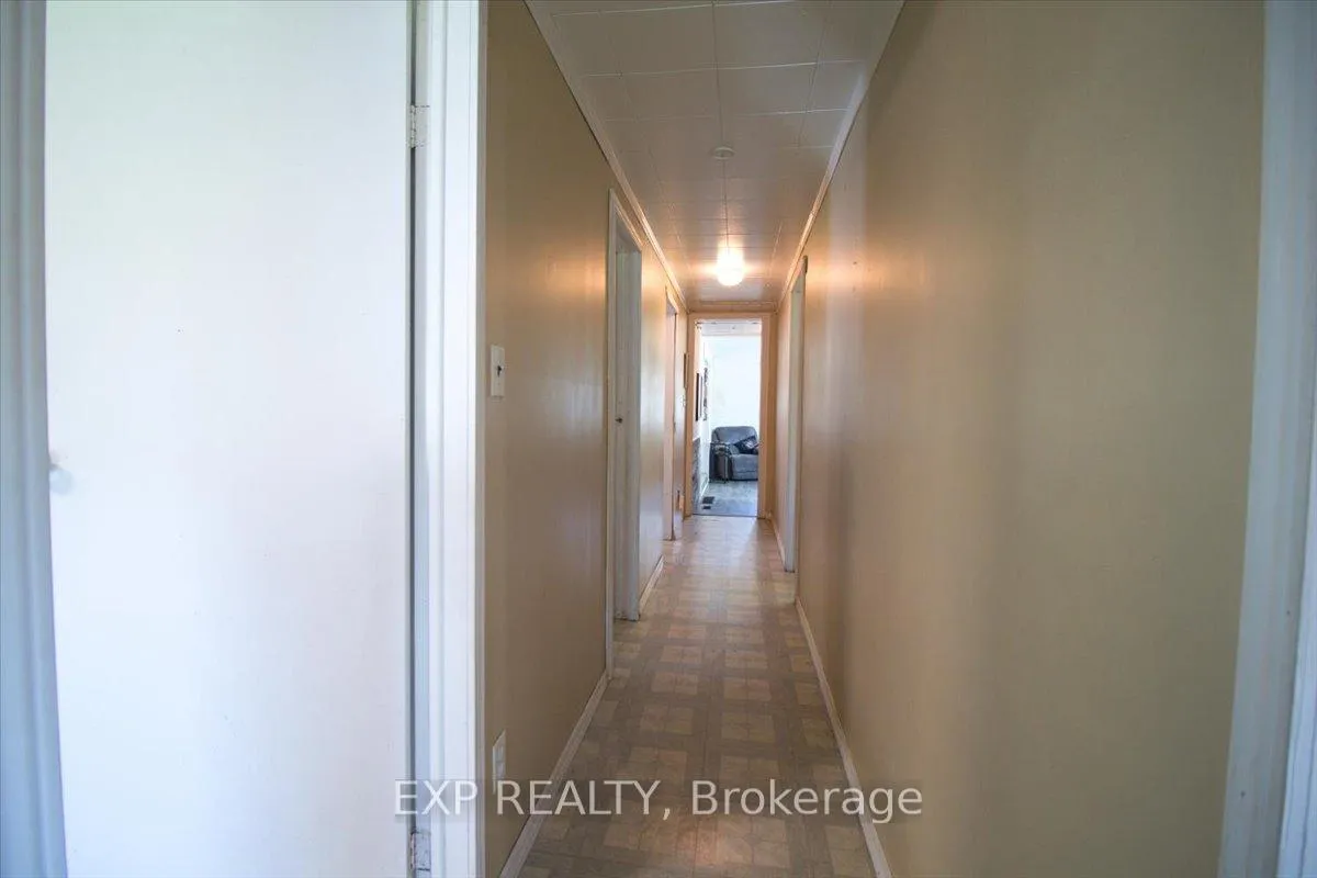 Photo 14 of 252 Queen Street, Chatham-Kent, Highgate — HOMEH