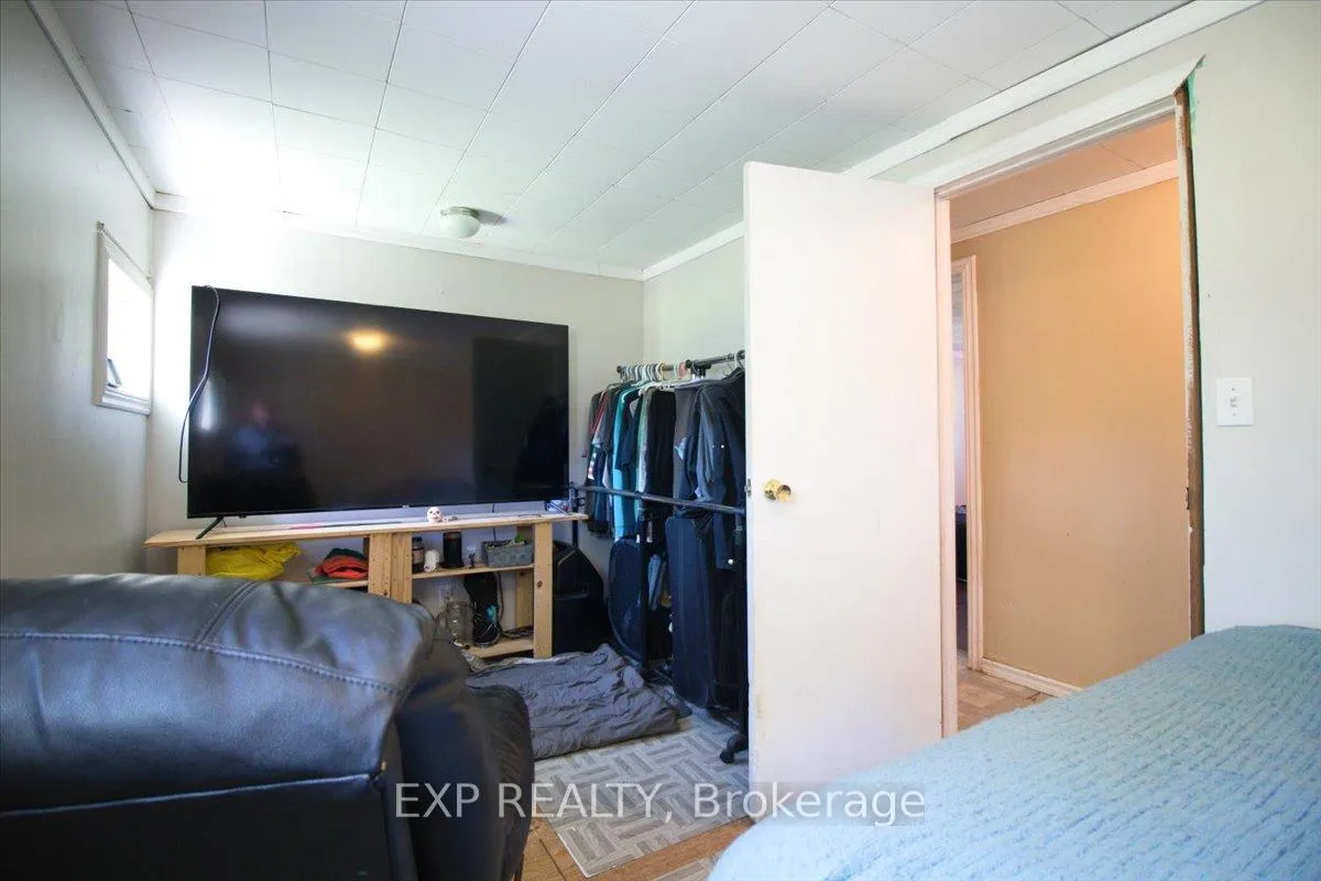 Photo 17 of 252 Queen Street, Chatham-Kent, Highgate — HOMEH