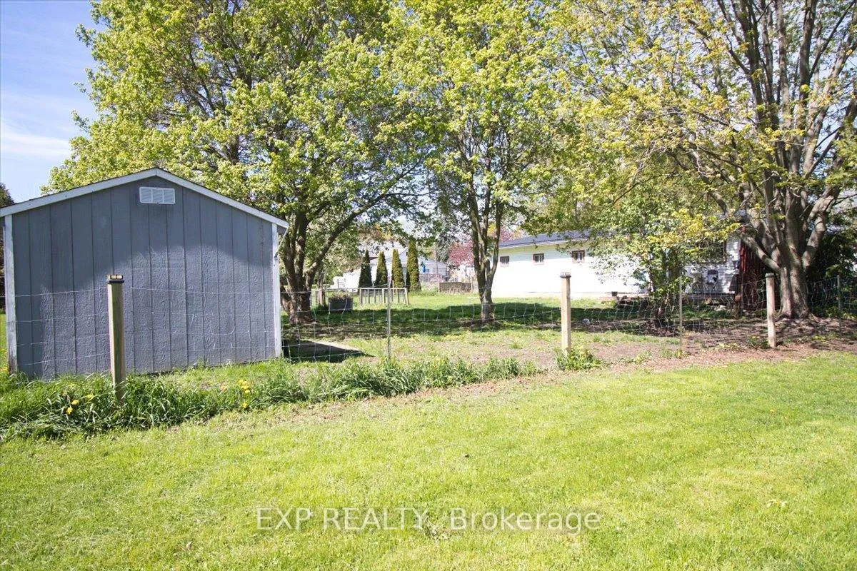 Photo 28 of 252 Queen Street, Chatham-Kent, Highgate — HOMEH