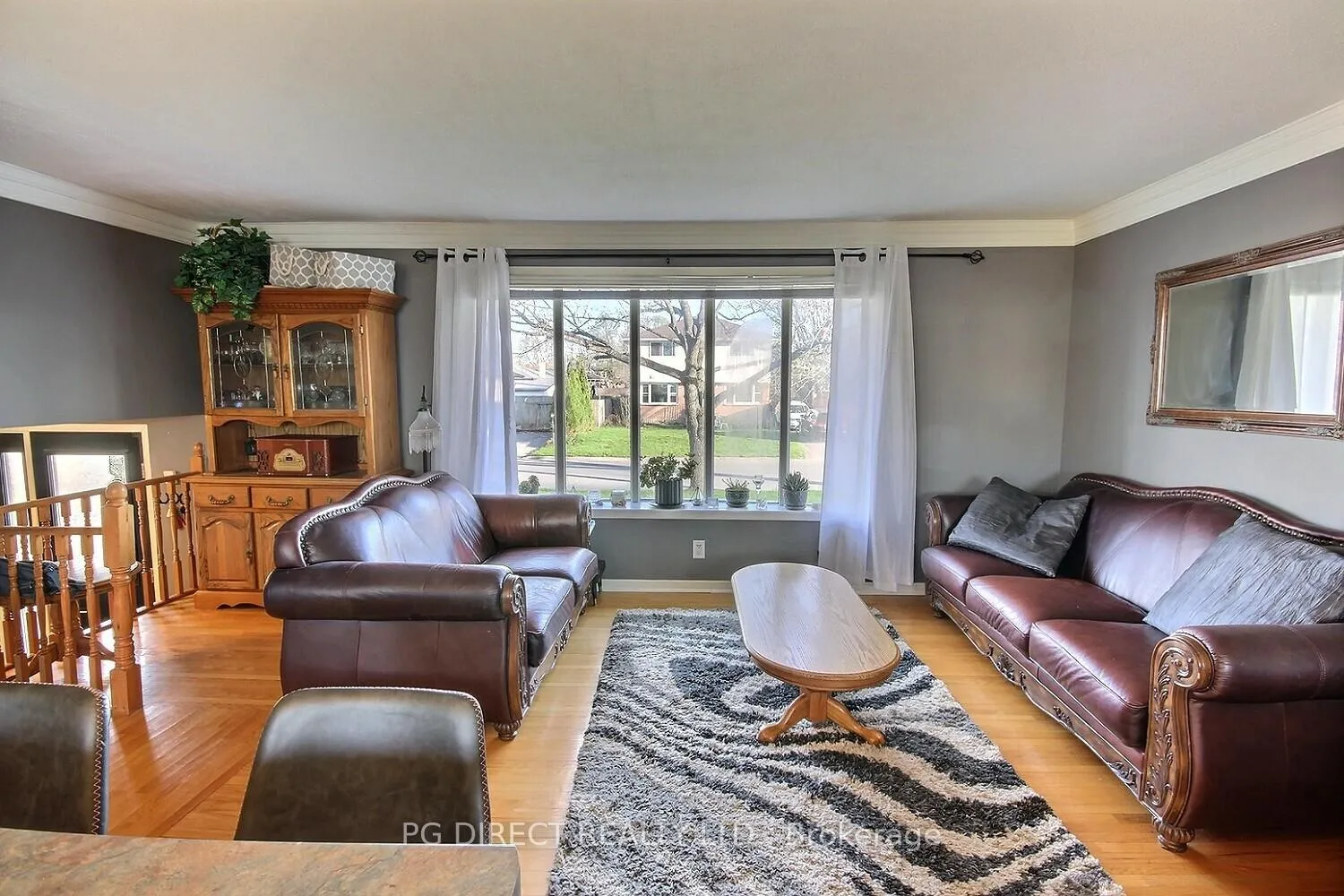 Photo 3 of 49 Janlyn Crescent, Belleville, Belleville Ward — HOMEH