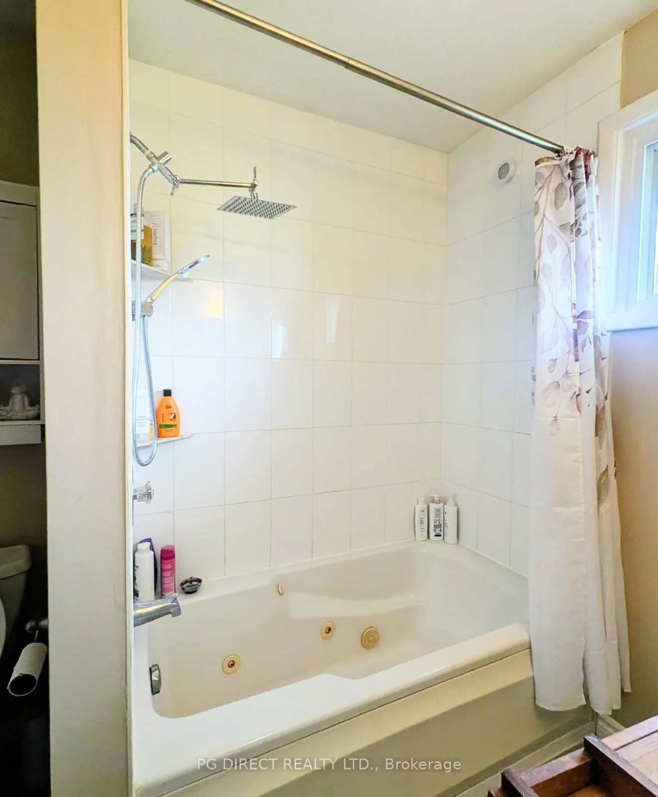 Photo 11 of 49 Janlyn Crescent, Belleville, Belleville Ward — HOMEH