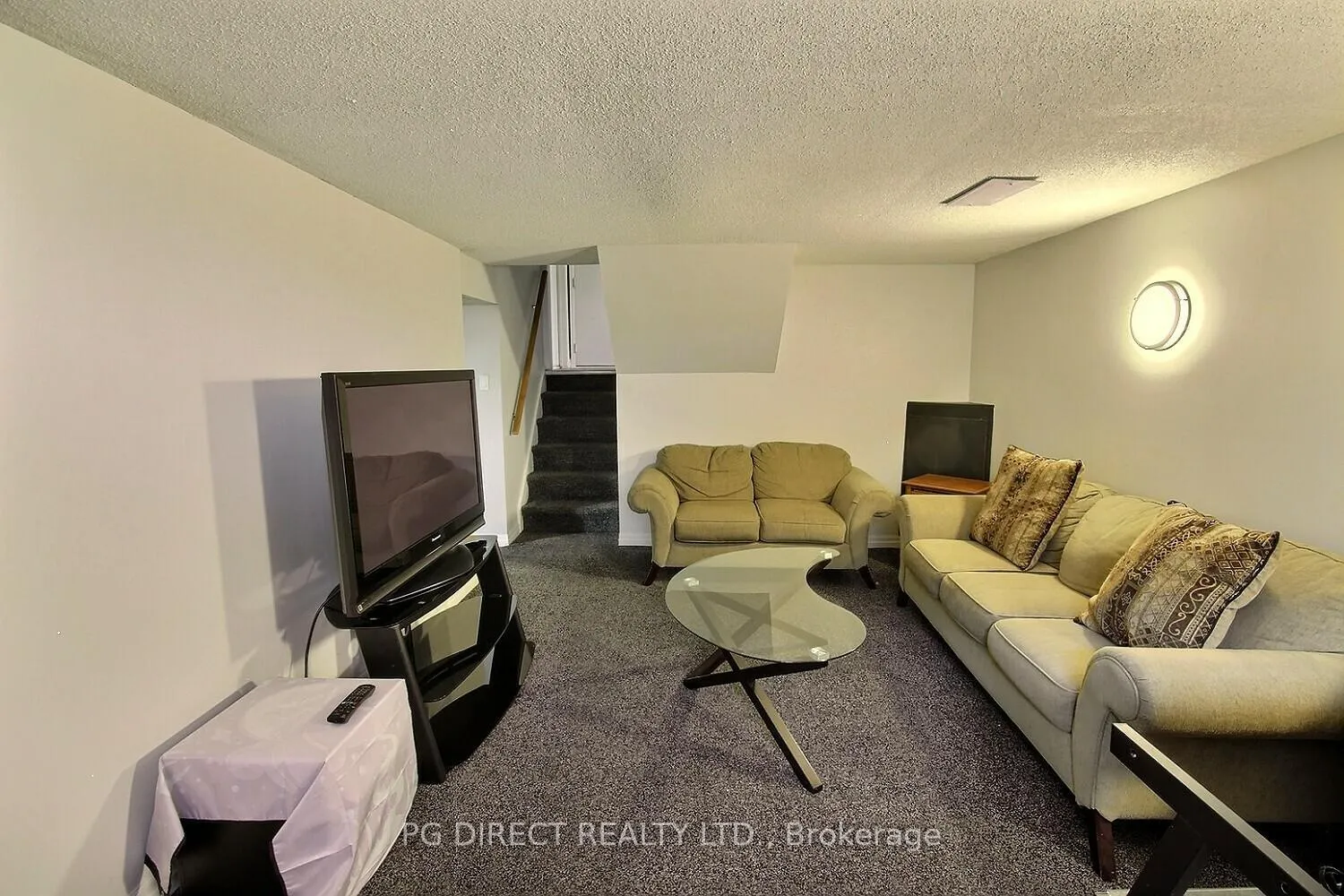 Photo 13 of 49 Janlyn Crescent, Belleville, Belleville Ward — HOMEH