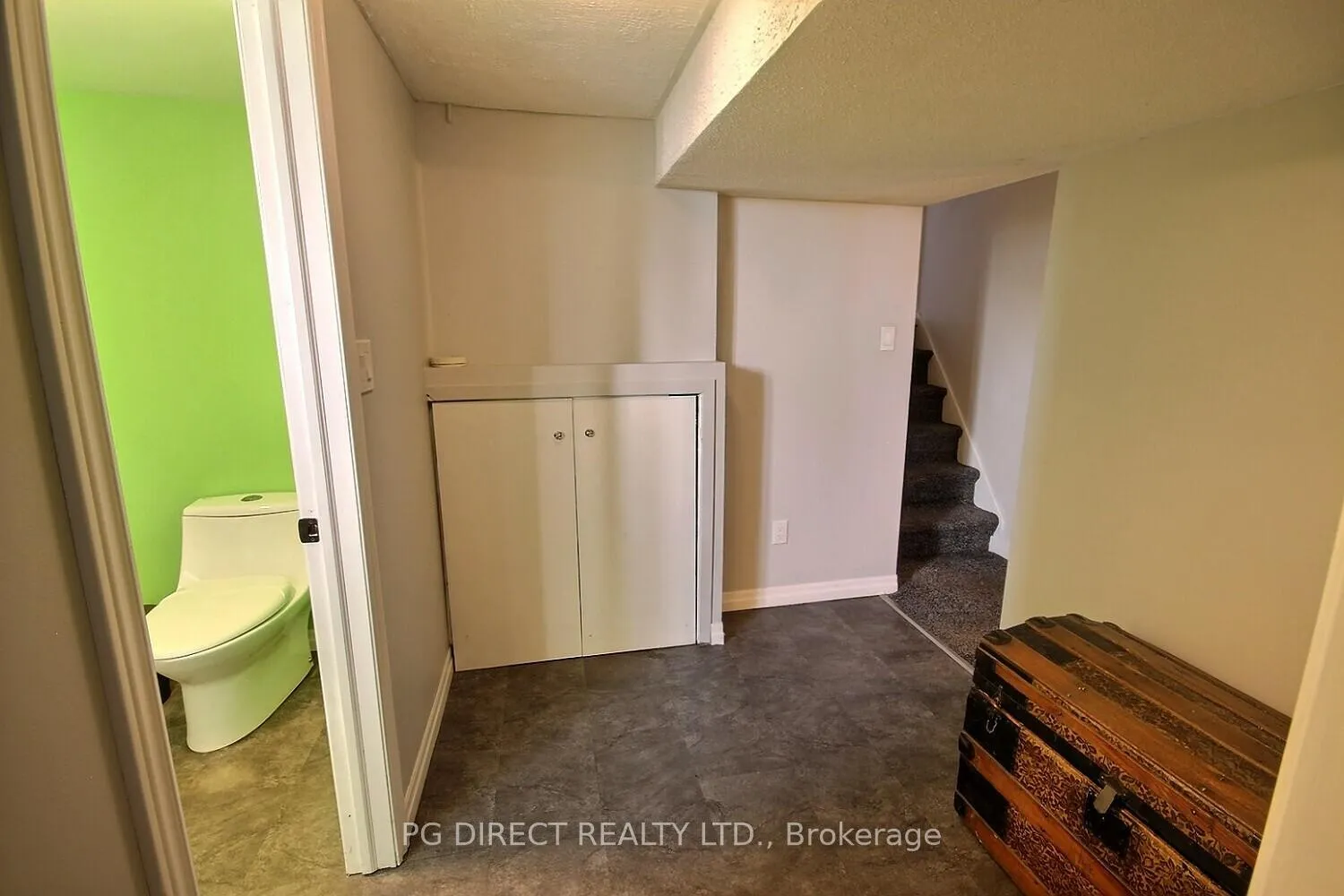 Photo 14 of 49 Janlyn Crescent, Belleville, Belleville Ward — HOMEH
