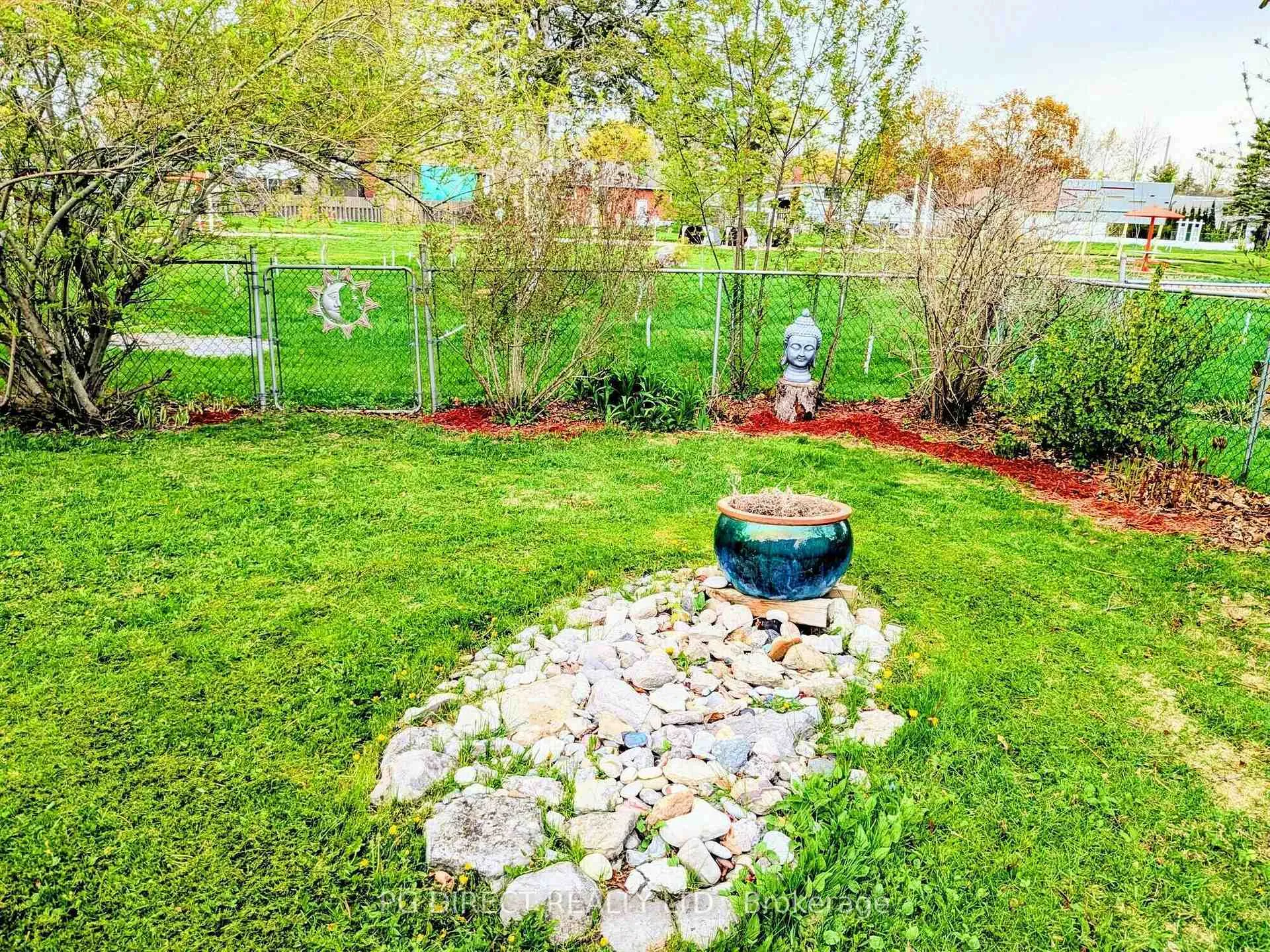 Photo 29 of 49 Janlyn Crescent, Belleville, Belleville Ward — HOMEH