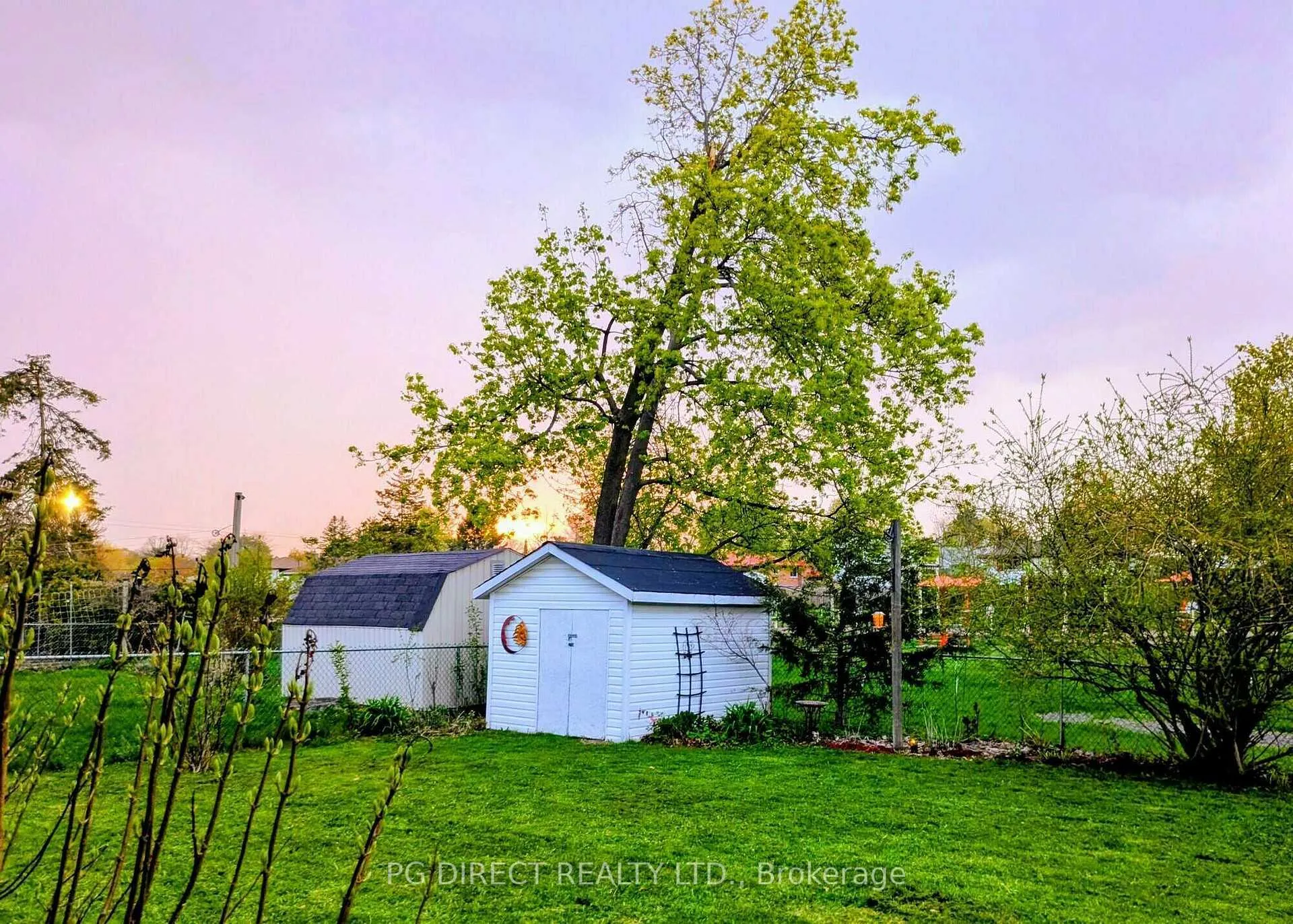 Photo 32 of 49 Janlyn Crescent, Belleville, Belleville Ward — HOMEH