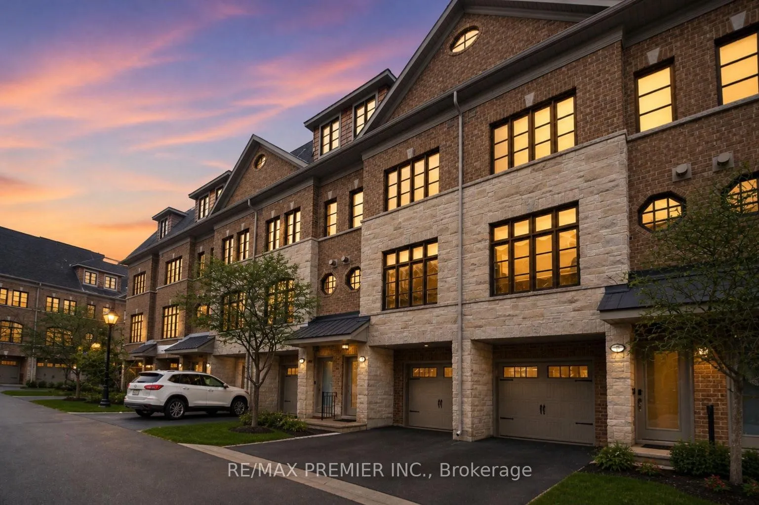 Photo 1 of 27 Powseland Crescent, Vaughan, West Woodbridge — HOMEH