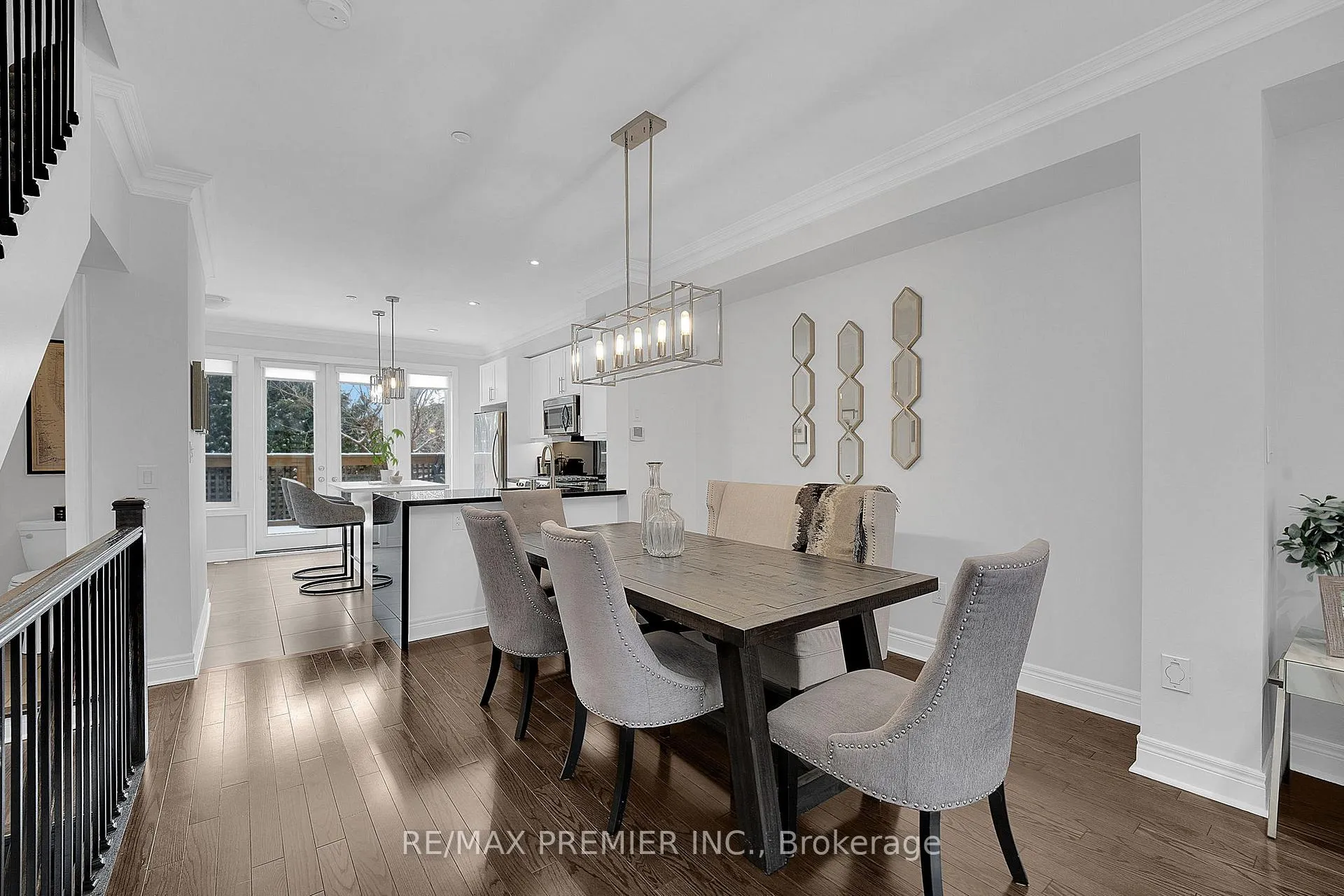 Photo 12 of 27 Powseland Crescent, Vaughan, West Woodbridge — HOMEH