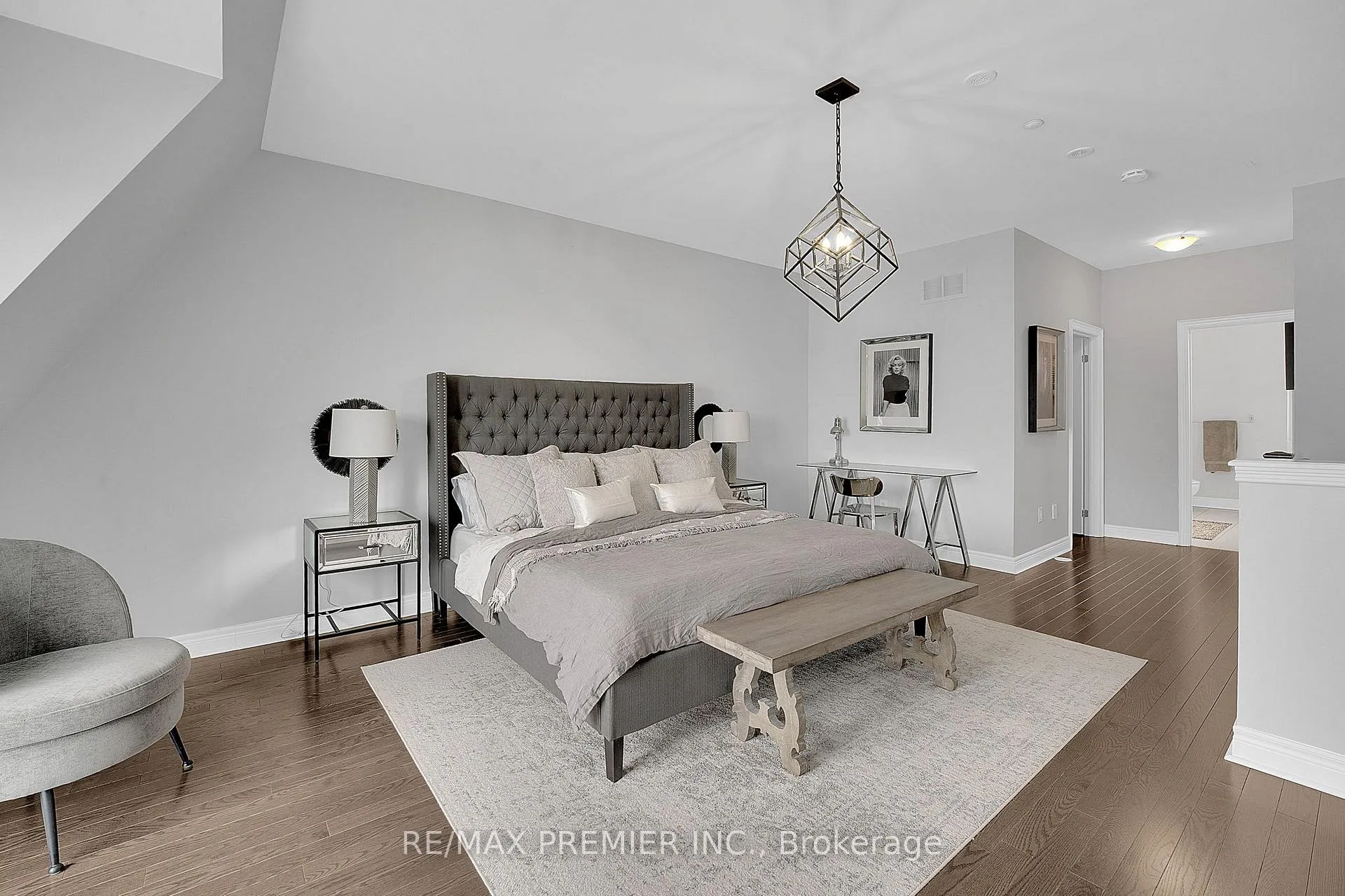 Photo 19 of 27 Powseland Crescent, Vaughan, West Woodbridge — HOMEH